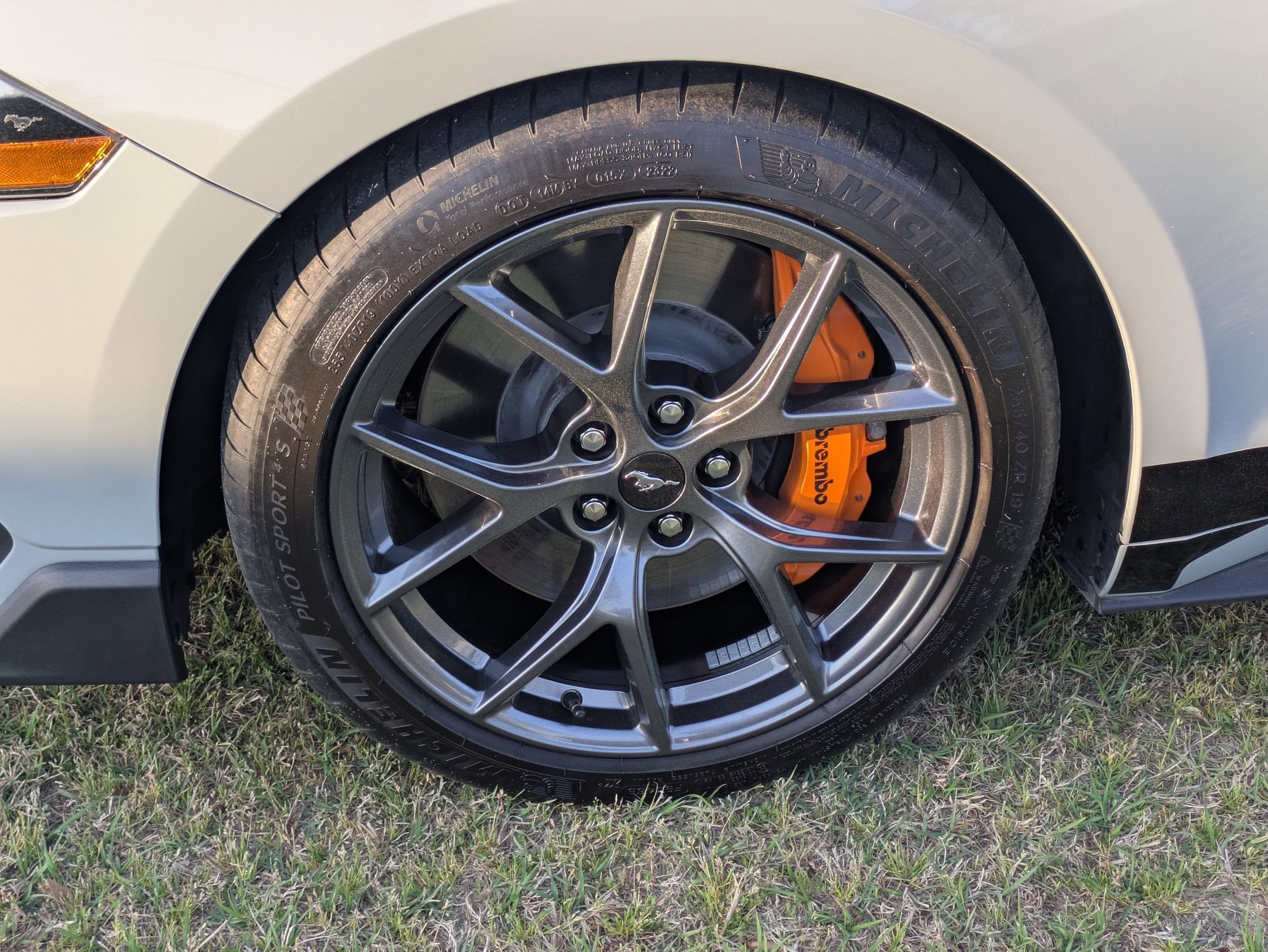 2022 Ford Mustang Mach 1