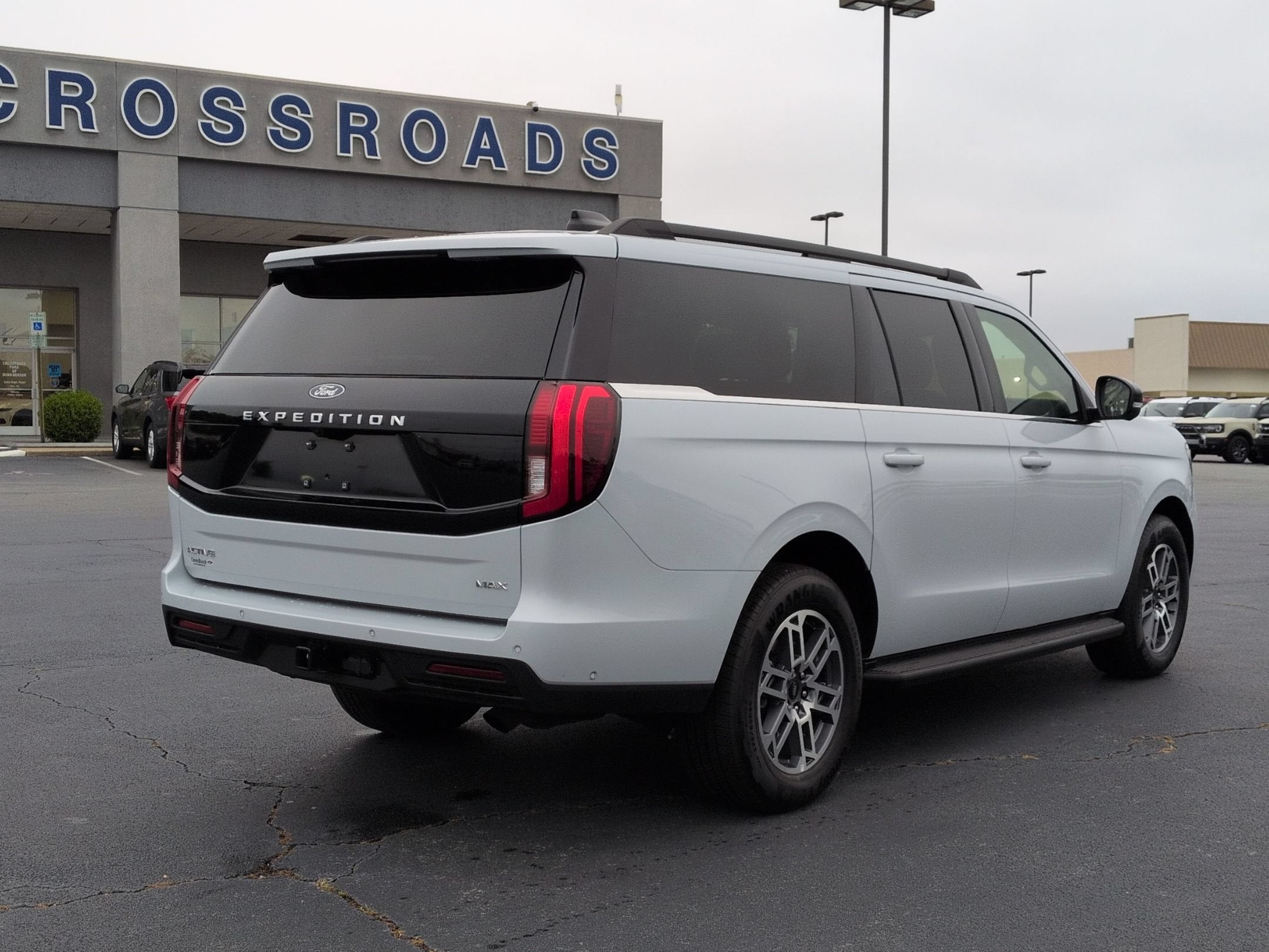2025 Ford Expedition Max Active