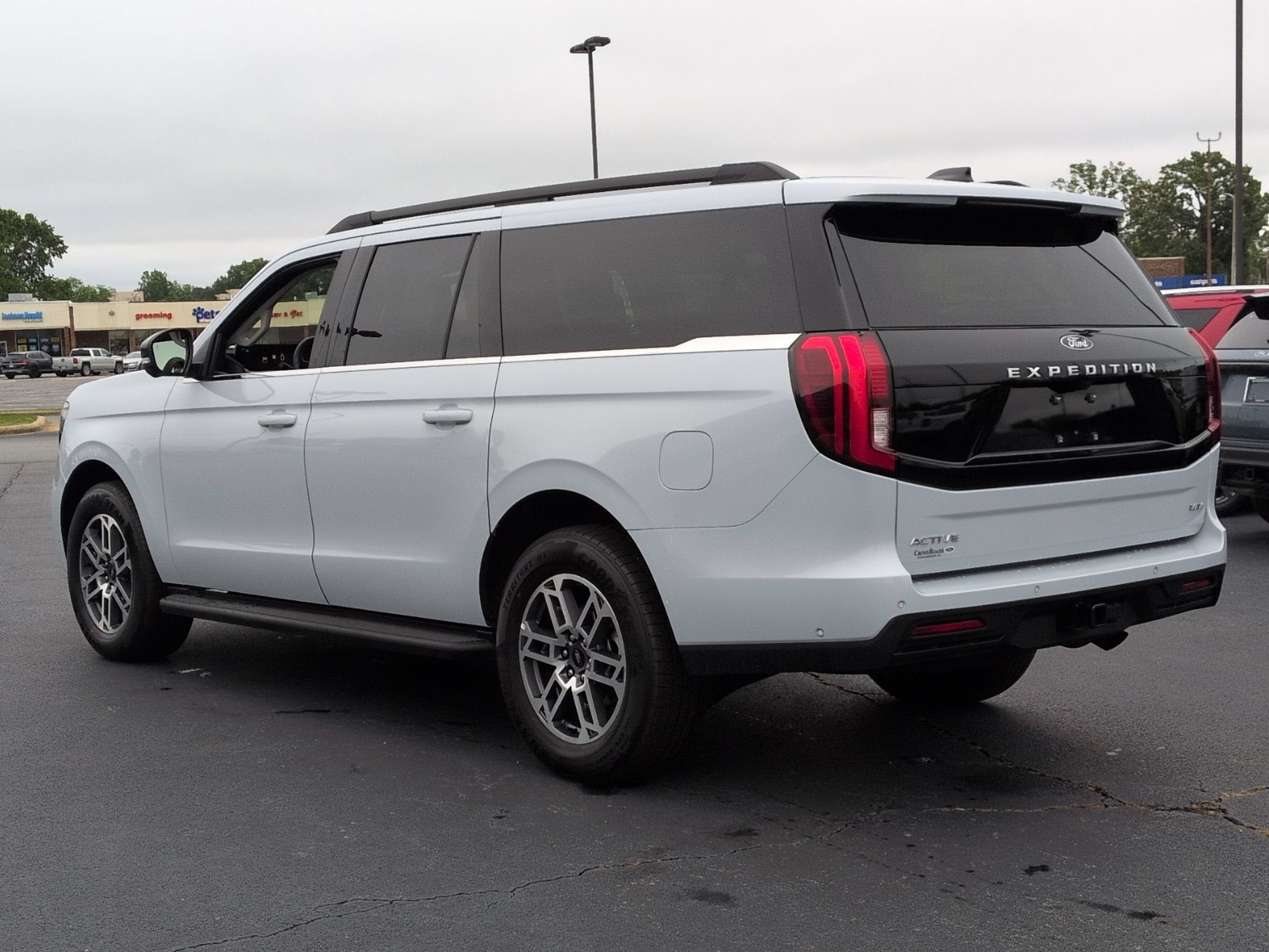2025 Ford Expedition Max Active