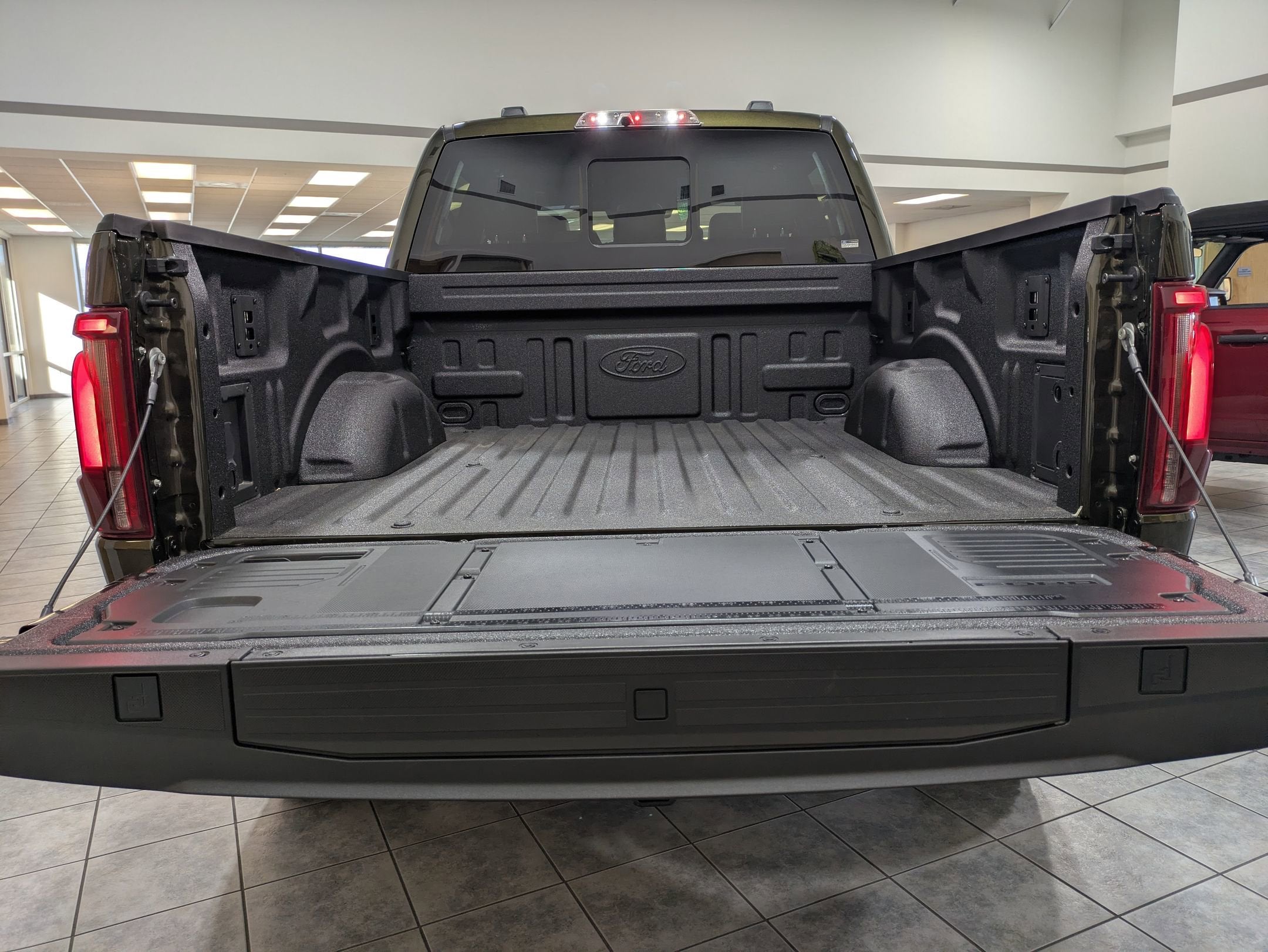 2025 Ford F-150 Raptor R