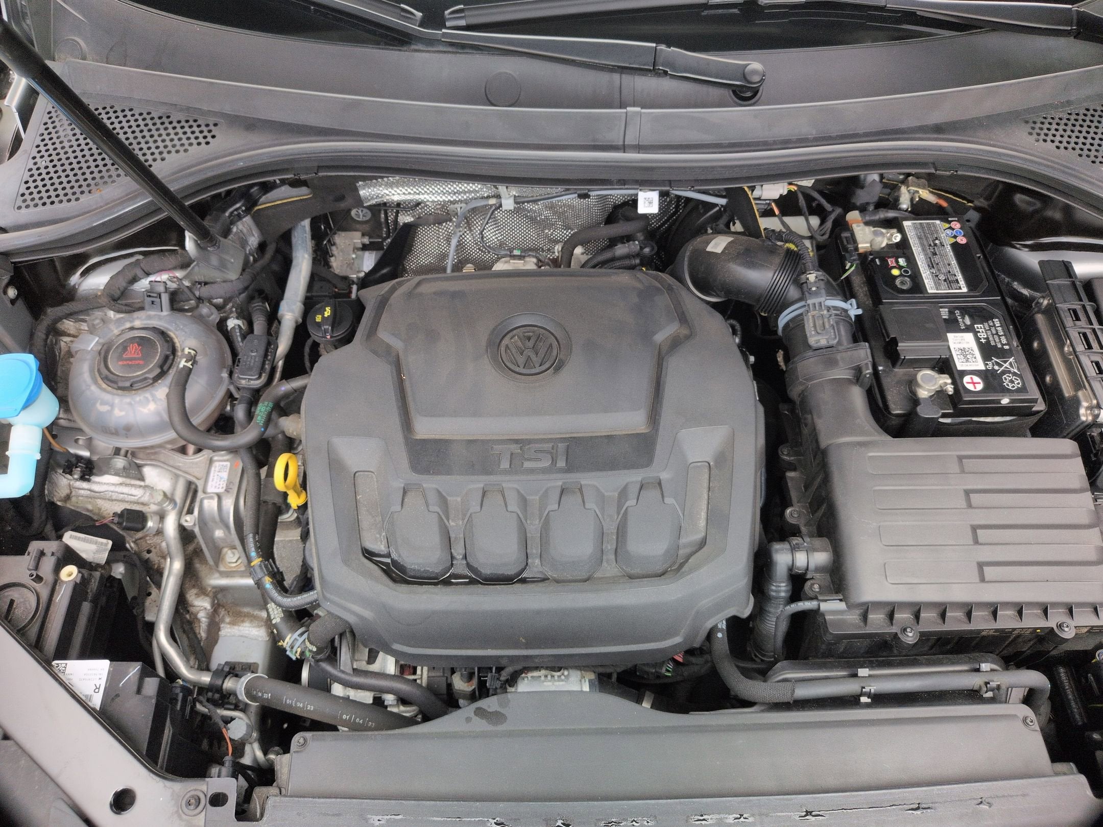 2023 Volkswagen Tiguan SE R-Line Black
