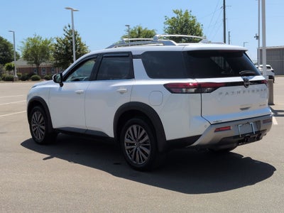 2025 Nissan Pathfinder SL