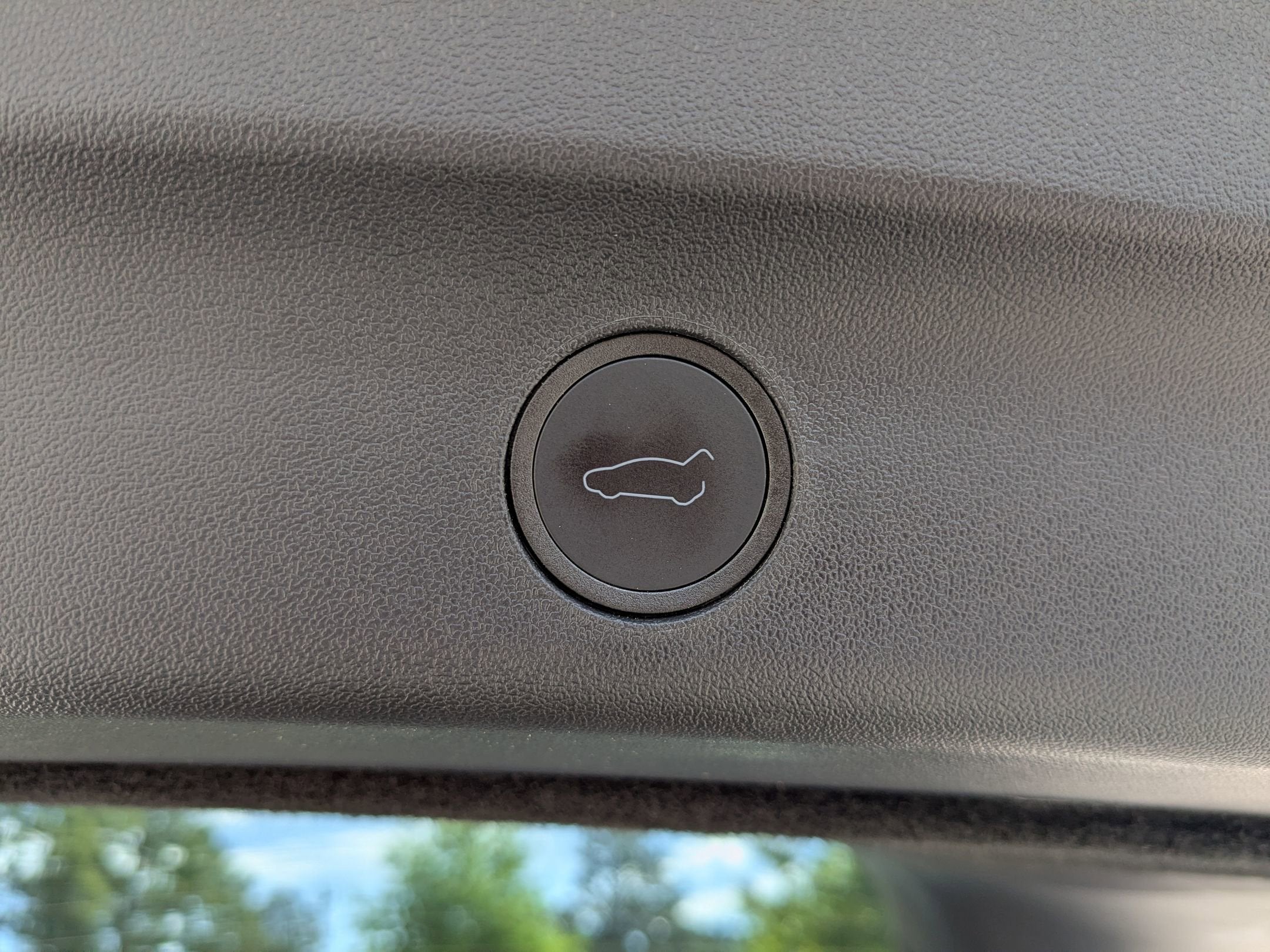 2024 Tesla Model Y Base