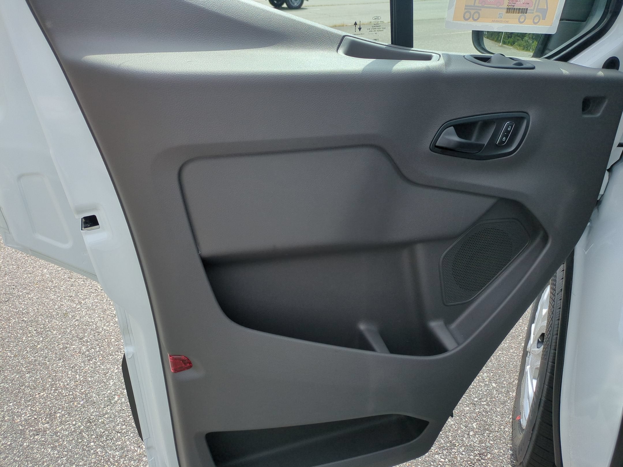 2027 Ford Transit 15 Passenger Wagon XLT