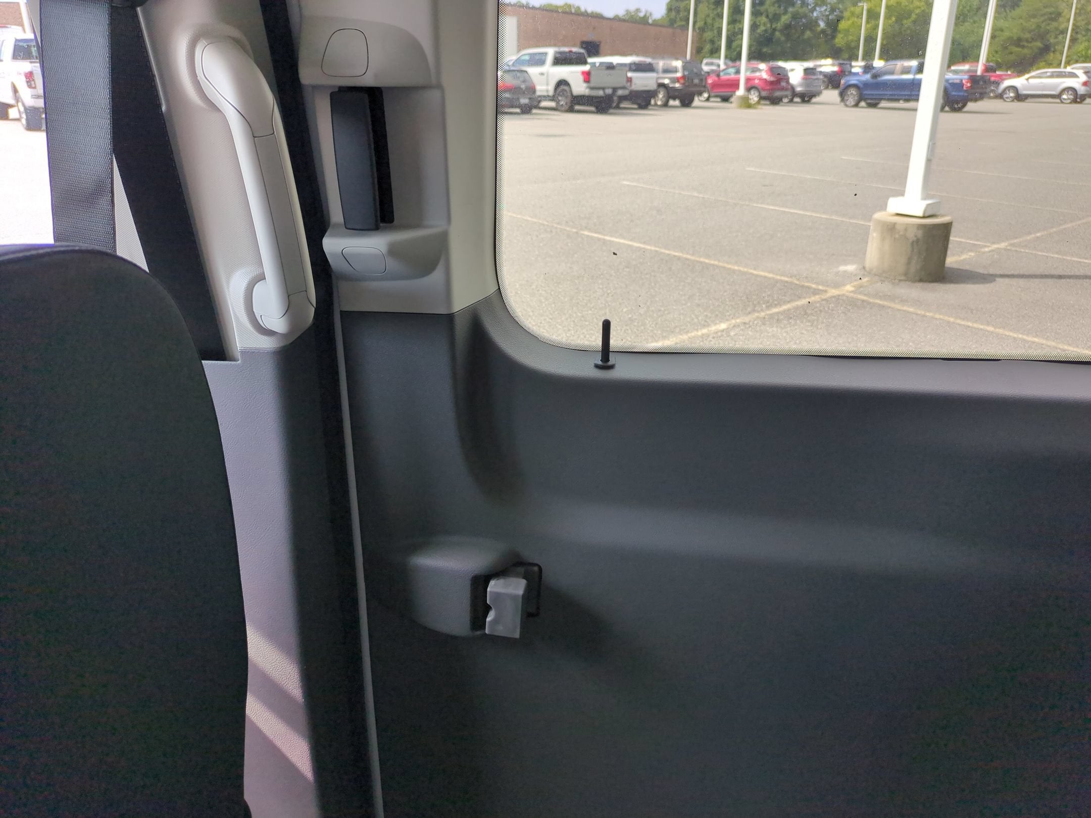 2027 Ford Transit 15 Passenger Wagon XLT