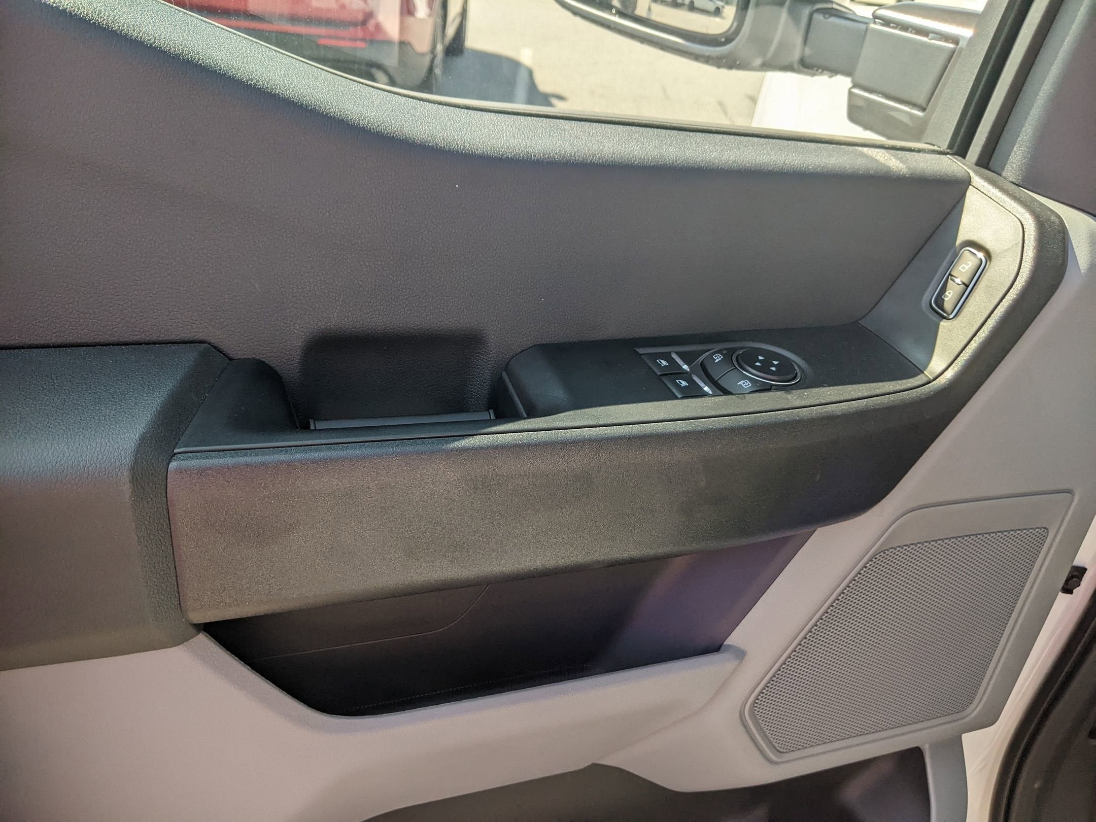 2025 Ford Super Duty F-550 DRW XL