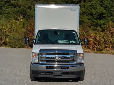 2027 Ford E-Series Cutaway Base