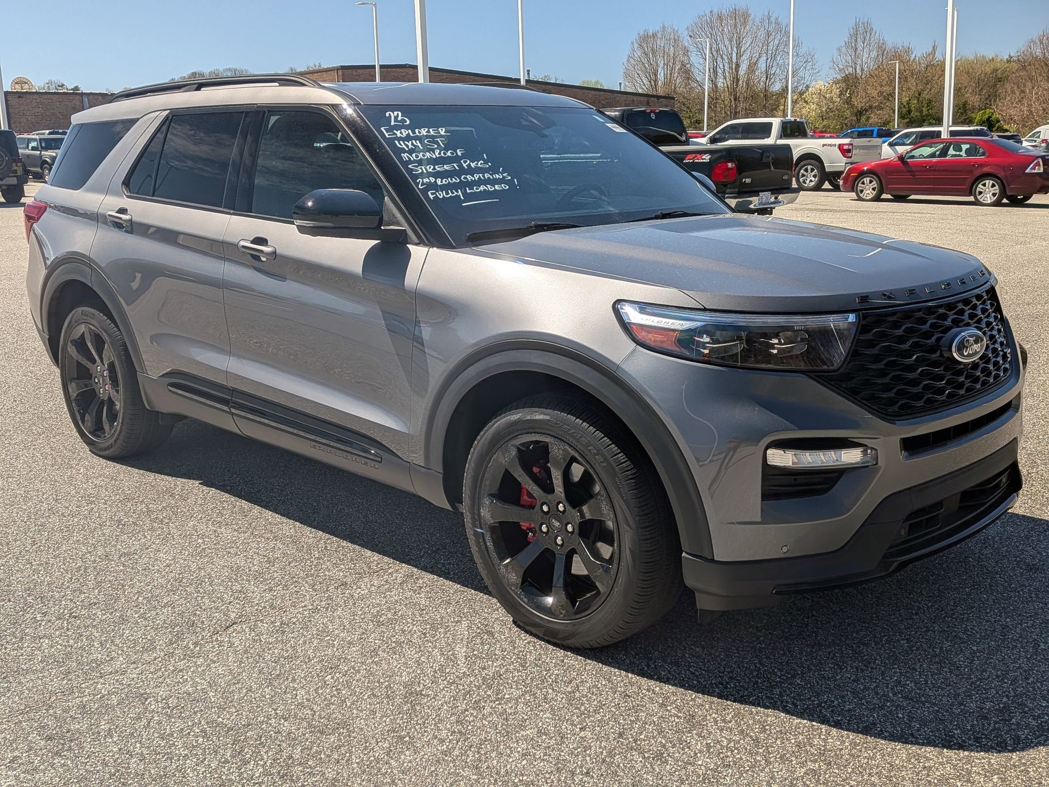 2023 Ford Explorer ST