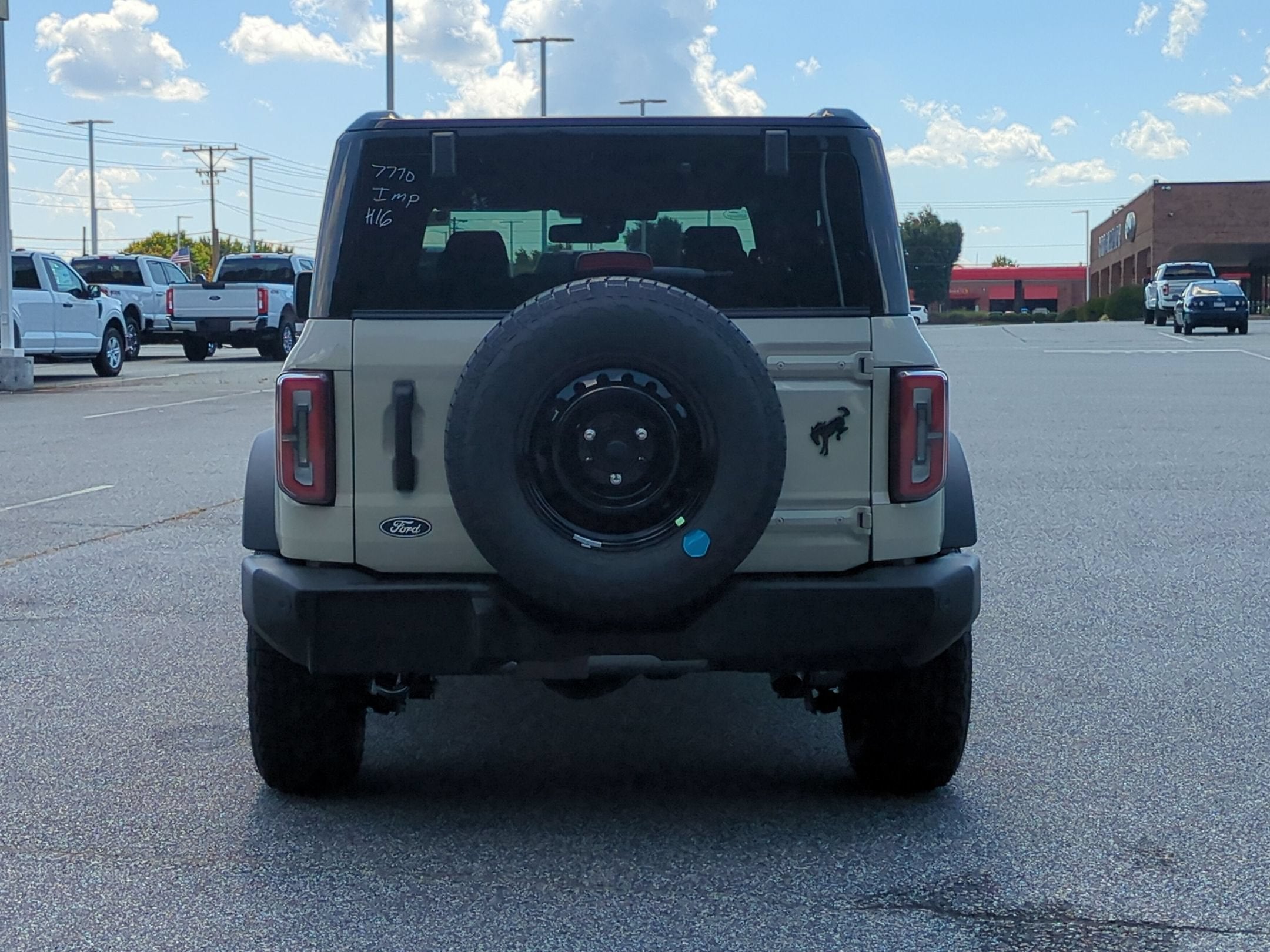 2026 Ford Bronco Outer Banks