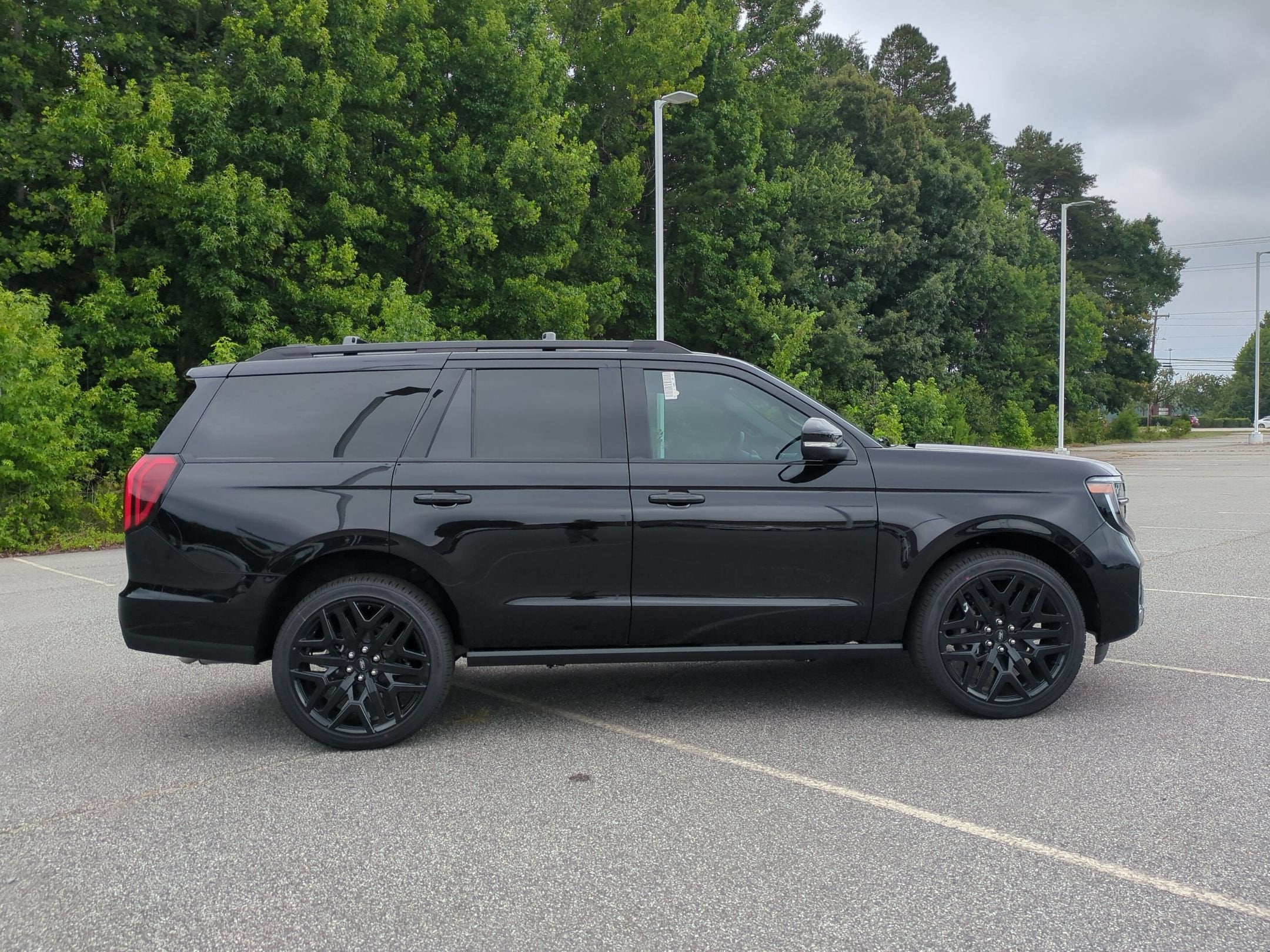 2027 Ford Expedition Platinum