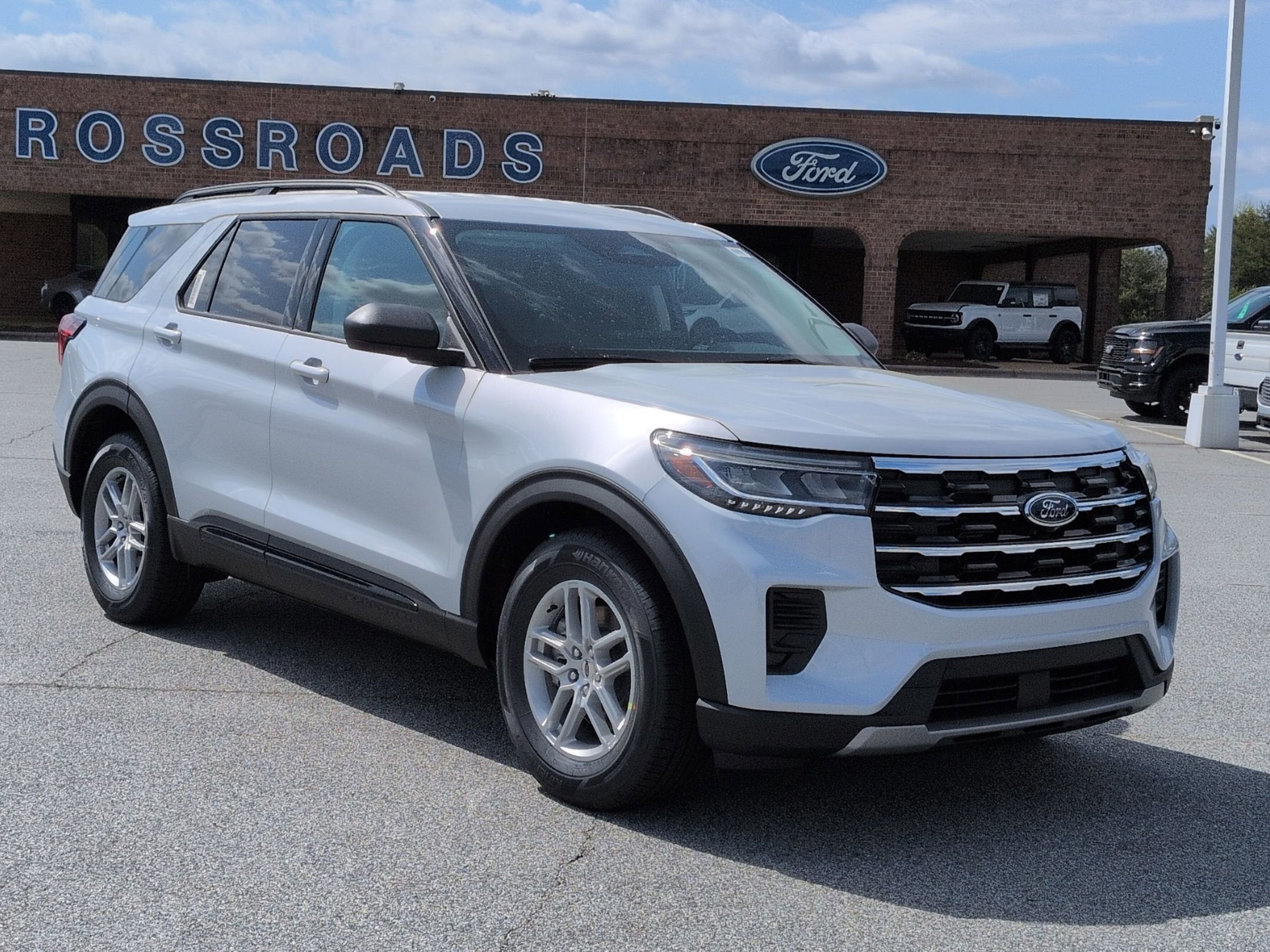 2026 Ford Explorer Active w/200A Pkg