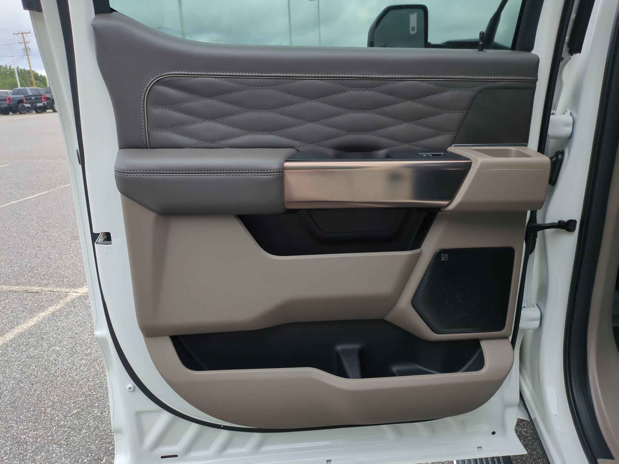 2026 Ford Super Duty F-250 SRW Platinum Plus