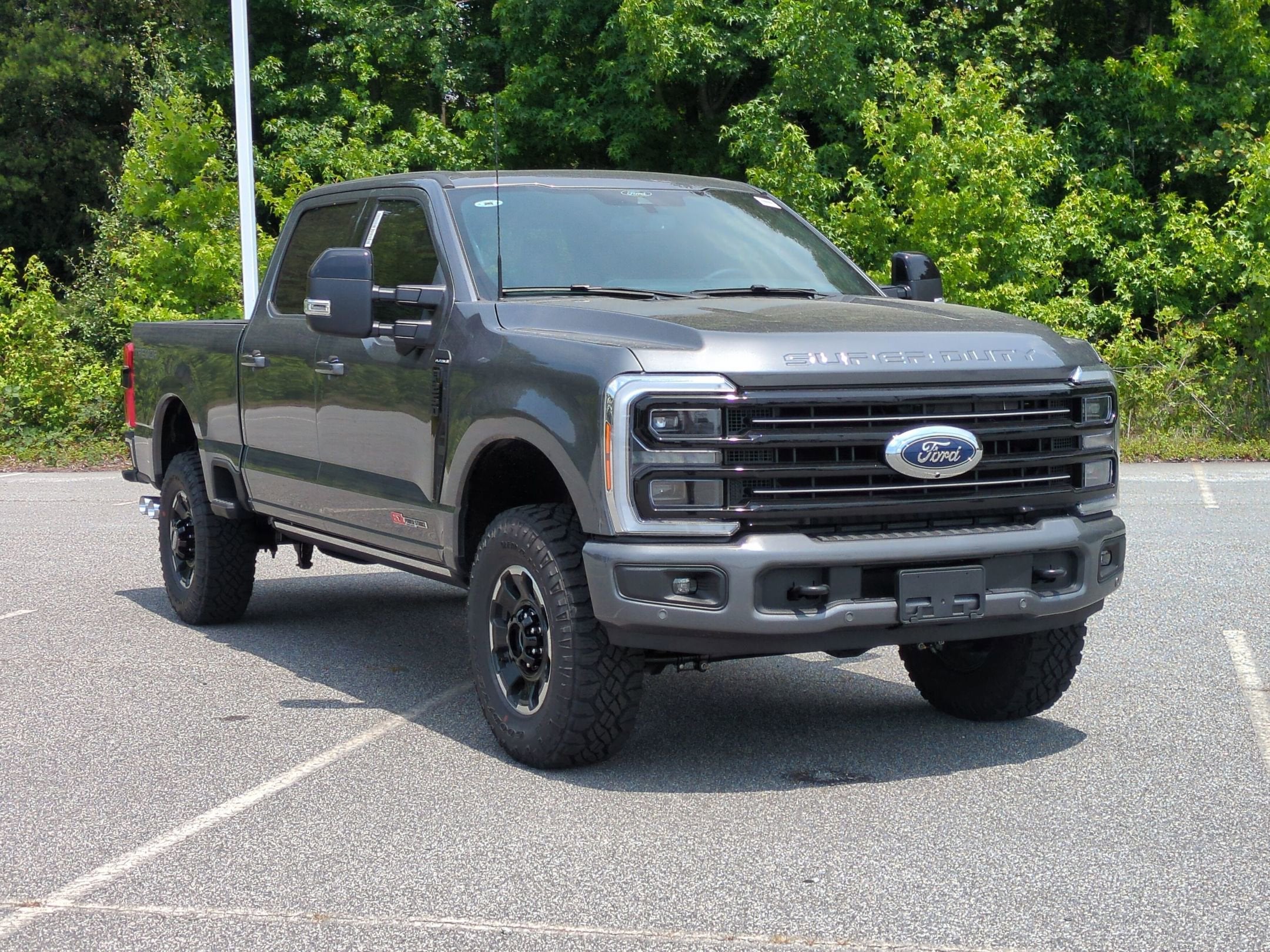 2026 Ford Super Duty F-250 SRW Platinum Tremor