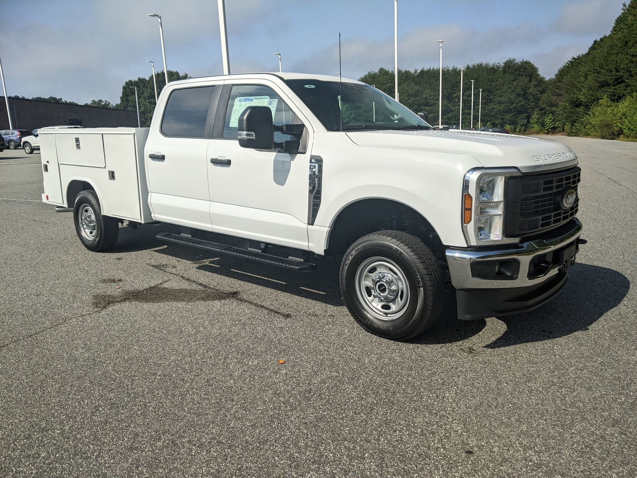 2025 Ford Super Duty F-350 SRW XL