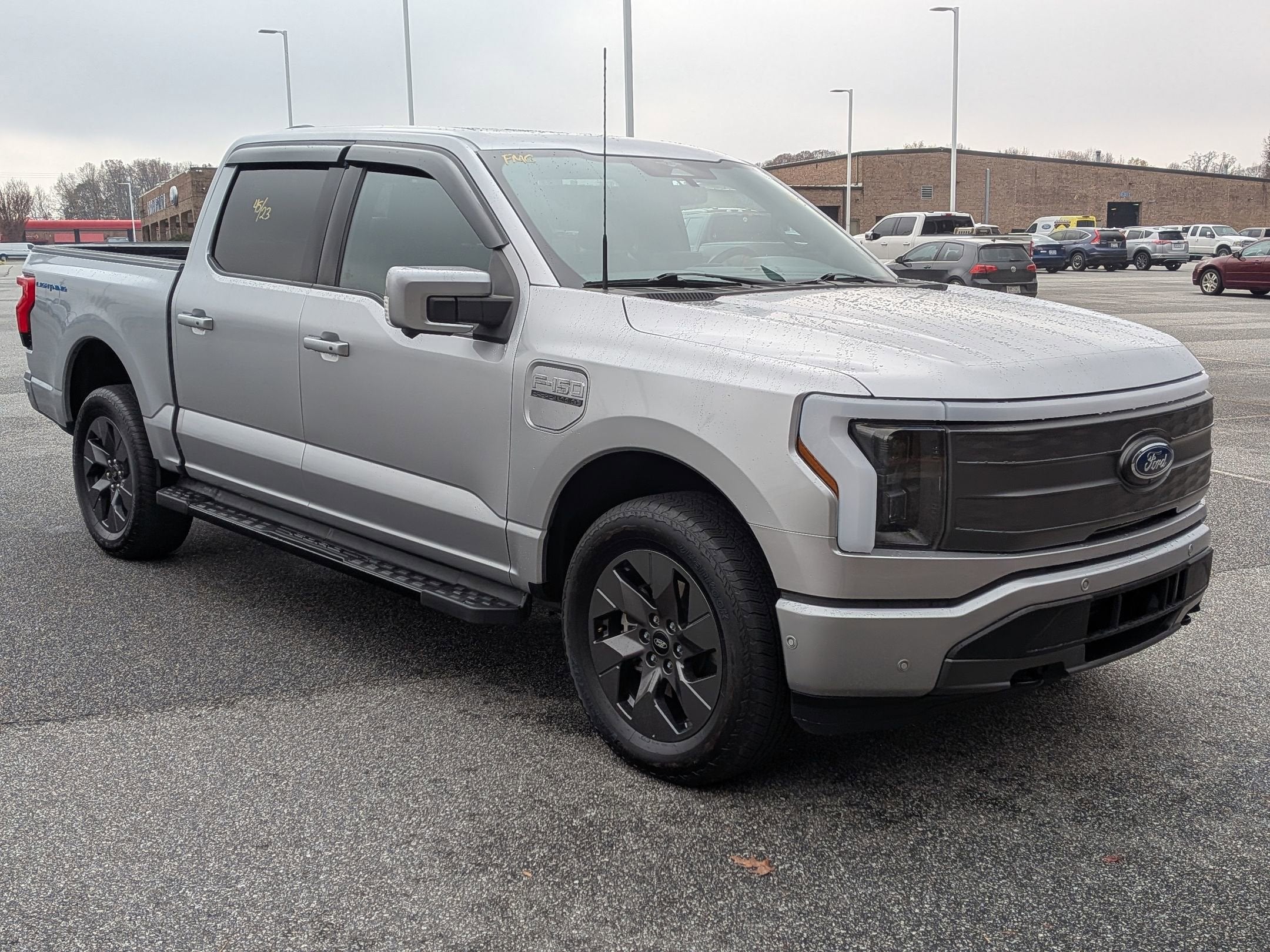2023 Ford F-150 Lightning LARIAT