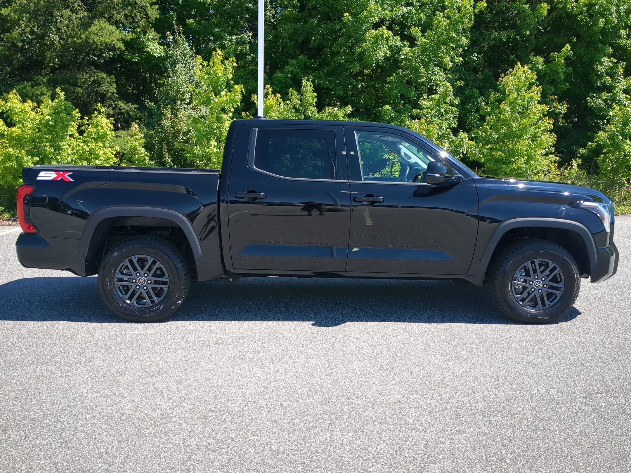2023 Toyota Tundra 4WD SR5