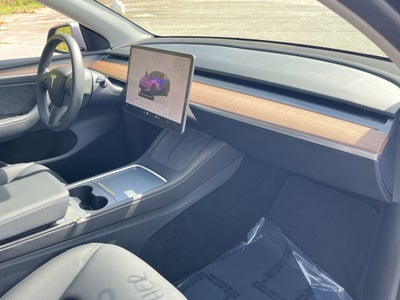 2025 Tesla Model Y Long Range