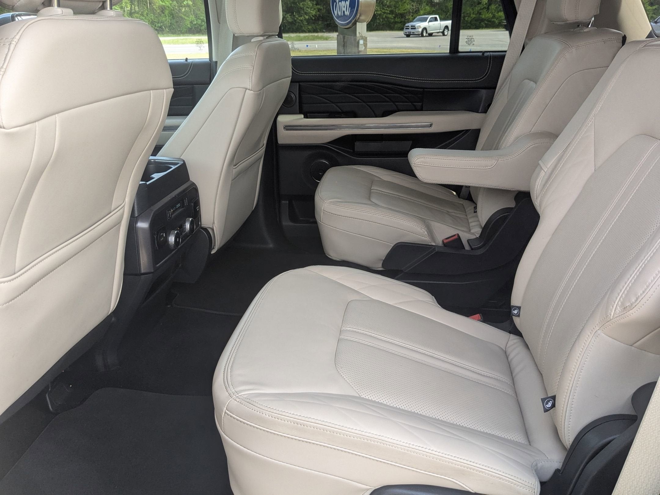 2022 Ford Expedition Platinum