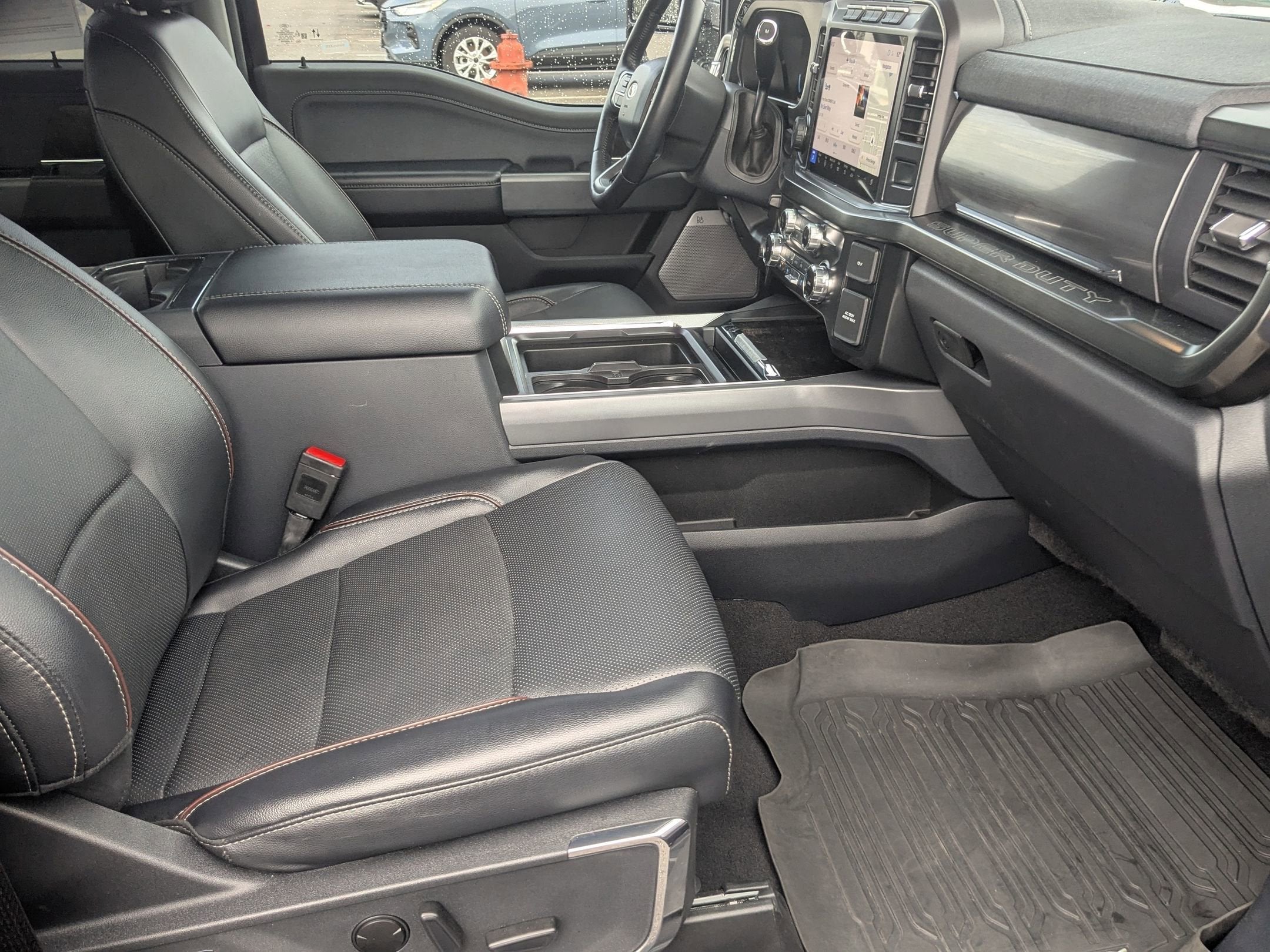 2024 Ford Super Duty F-350 DRW LARIAT