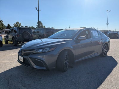 2024 Toyota Camry SE