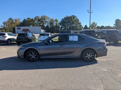 2024 Toyota Camry SE