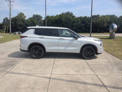 2024 Mitsubishi Outlander SE Black Edition