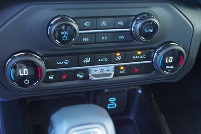 2025 Ford Bronco Outer Banks - Crossroads Courtesy Demo