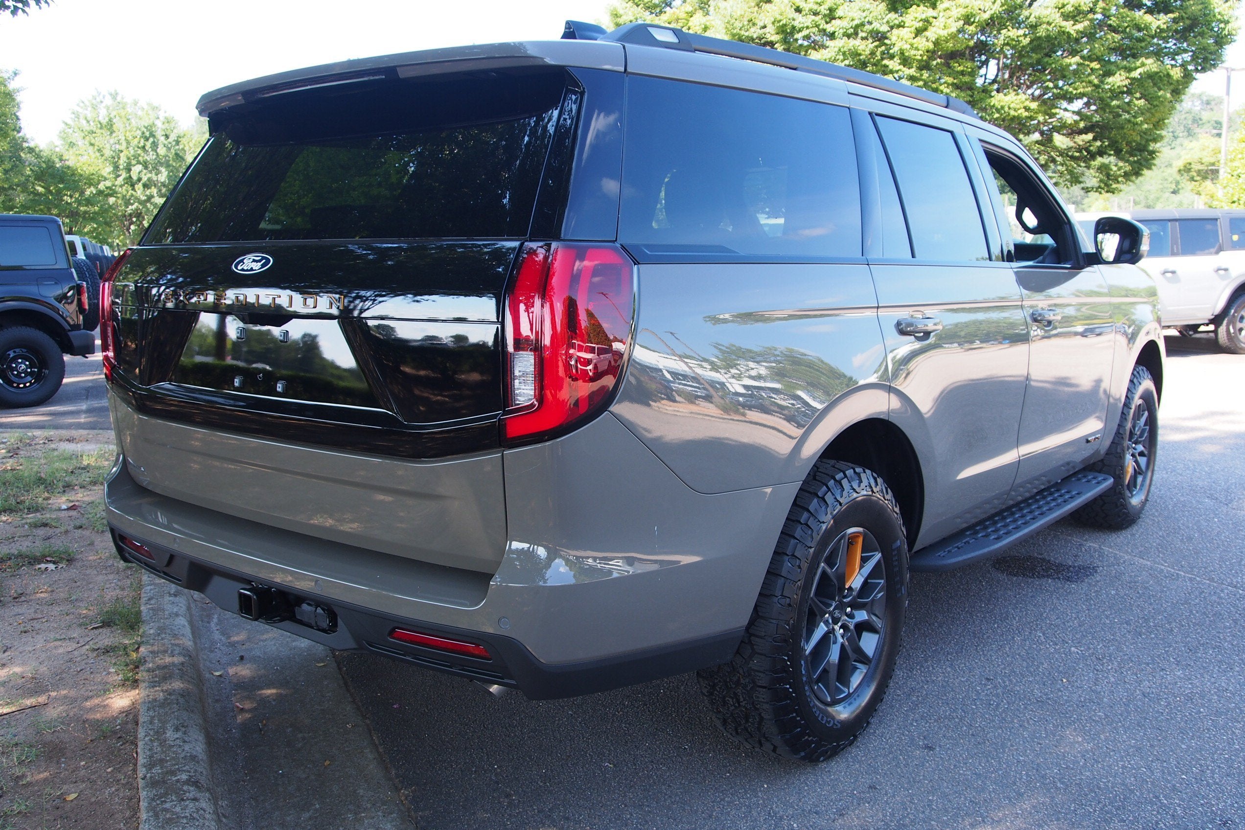 2027 Ford Expedition Tremor