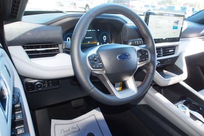 2027 Ford Explorer Active w/200A Pkg