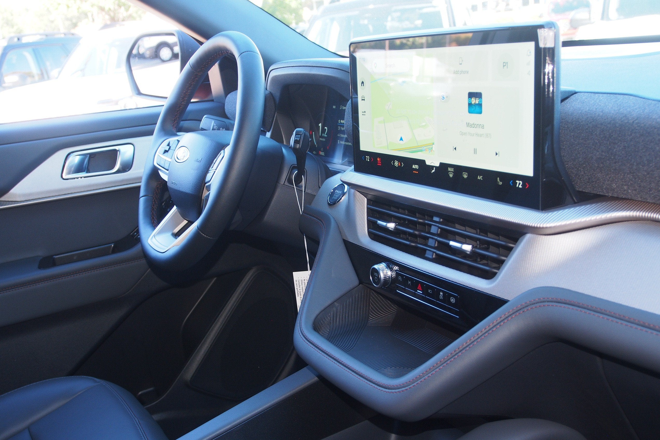 2027 Ford Explorer Active w/200A Pkg