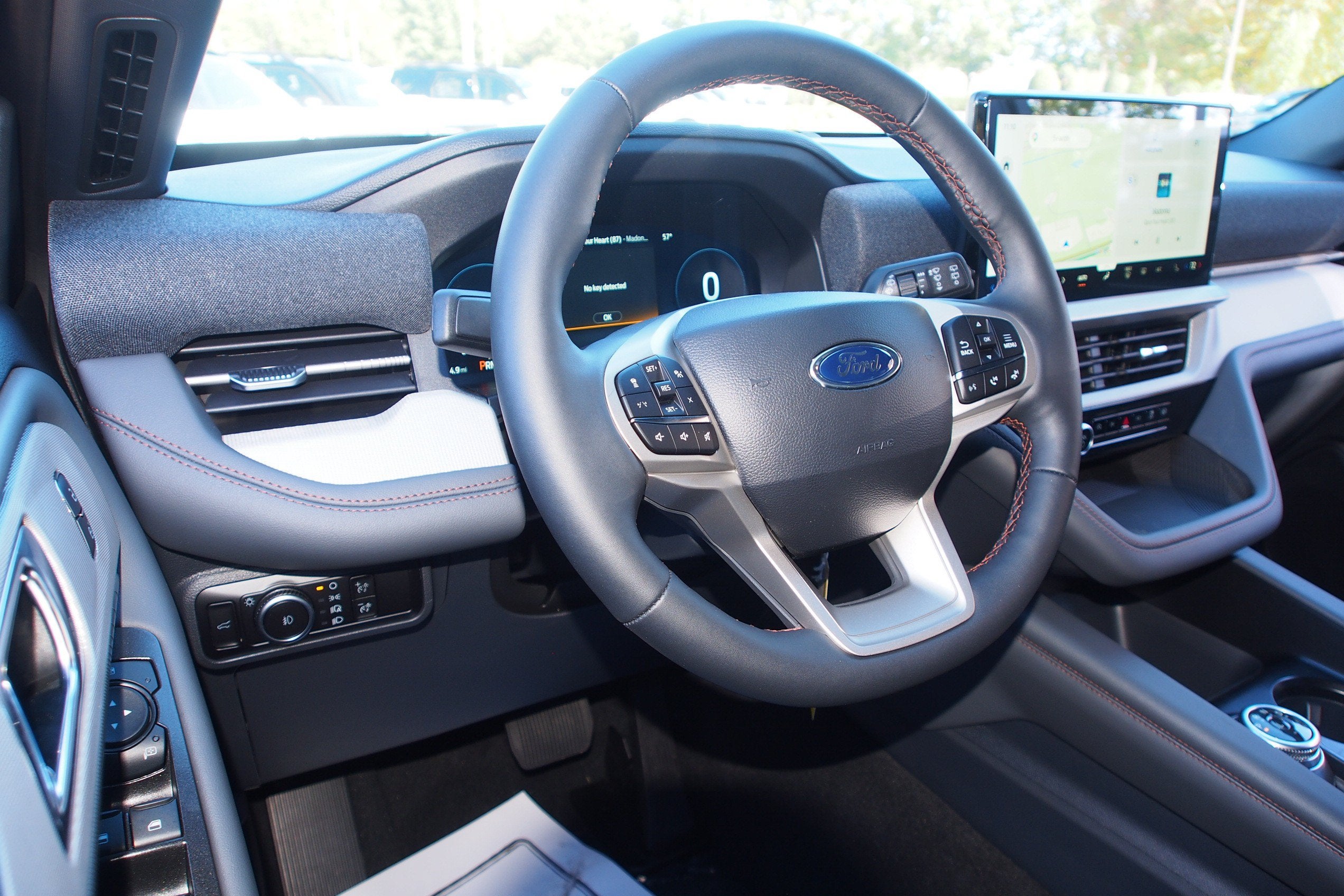 2027 Ford Explorer Active w/200A Pkg
