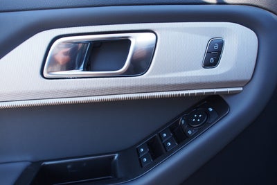 2027 Ford Explorer Active w/200A Pkg