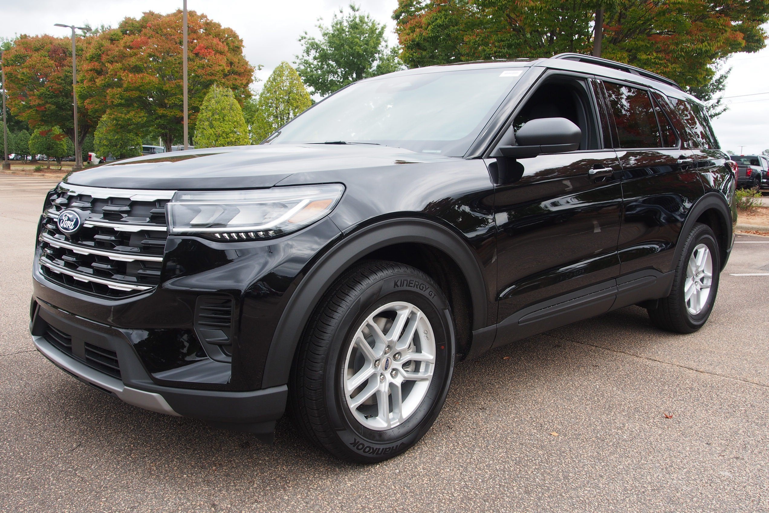 2027 Ford Explorer Active w/200A Pkg