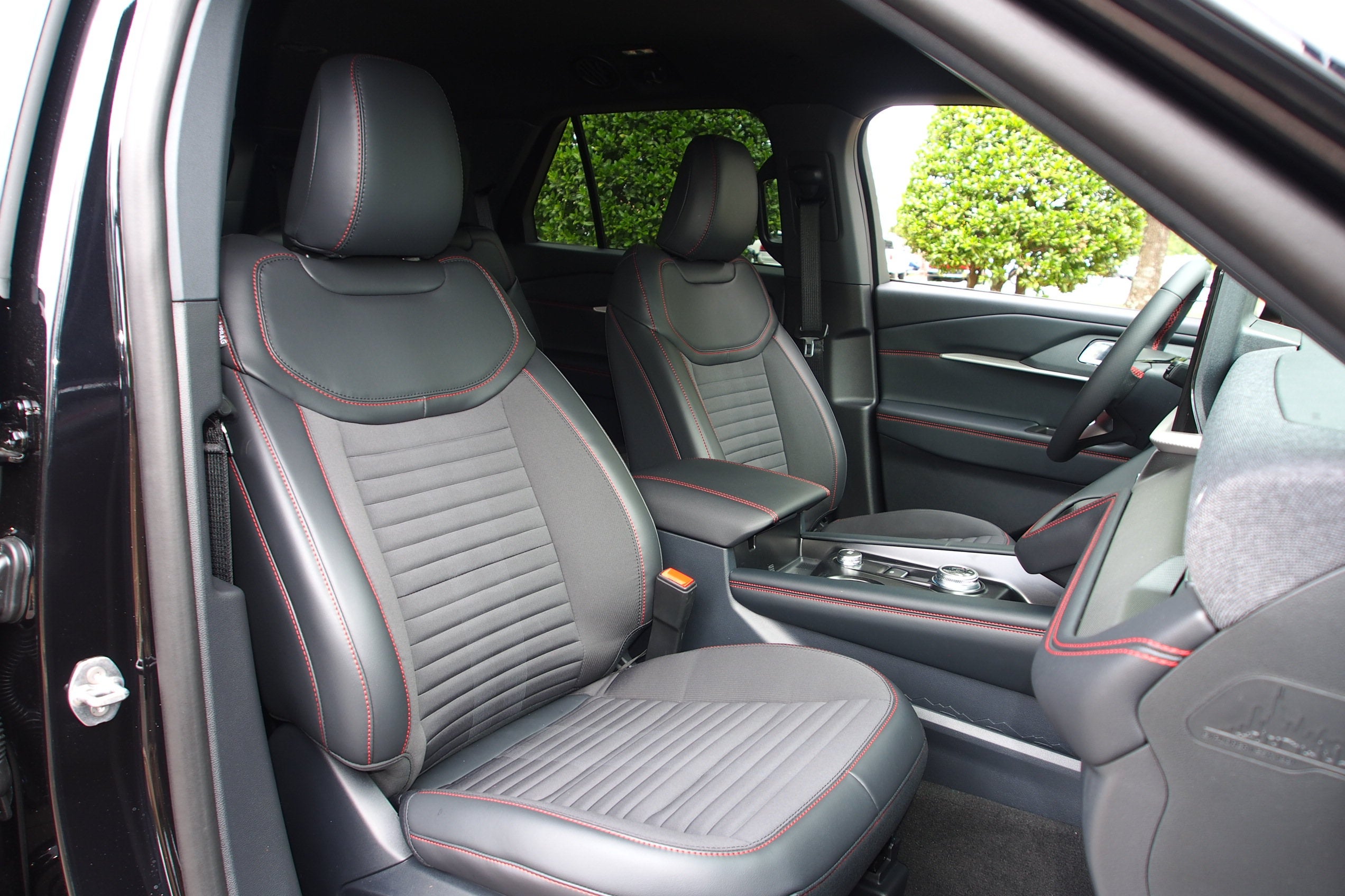2026 Ford Explorer ST-Line - Crossroads Courtesy Demo
