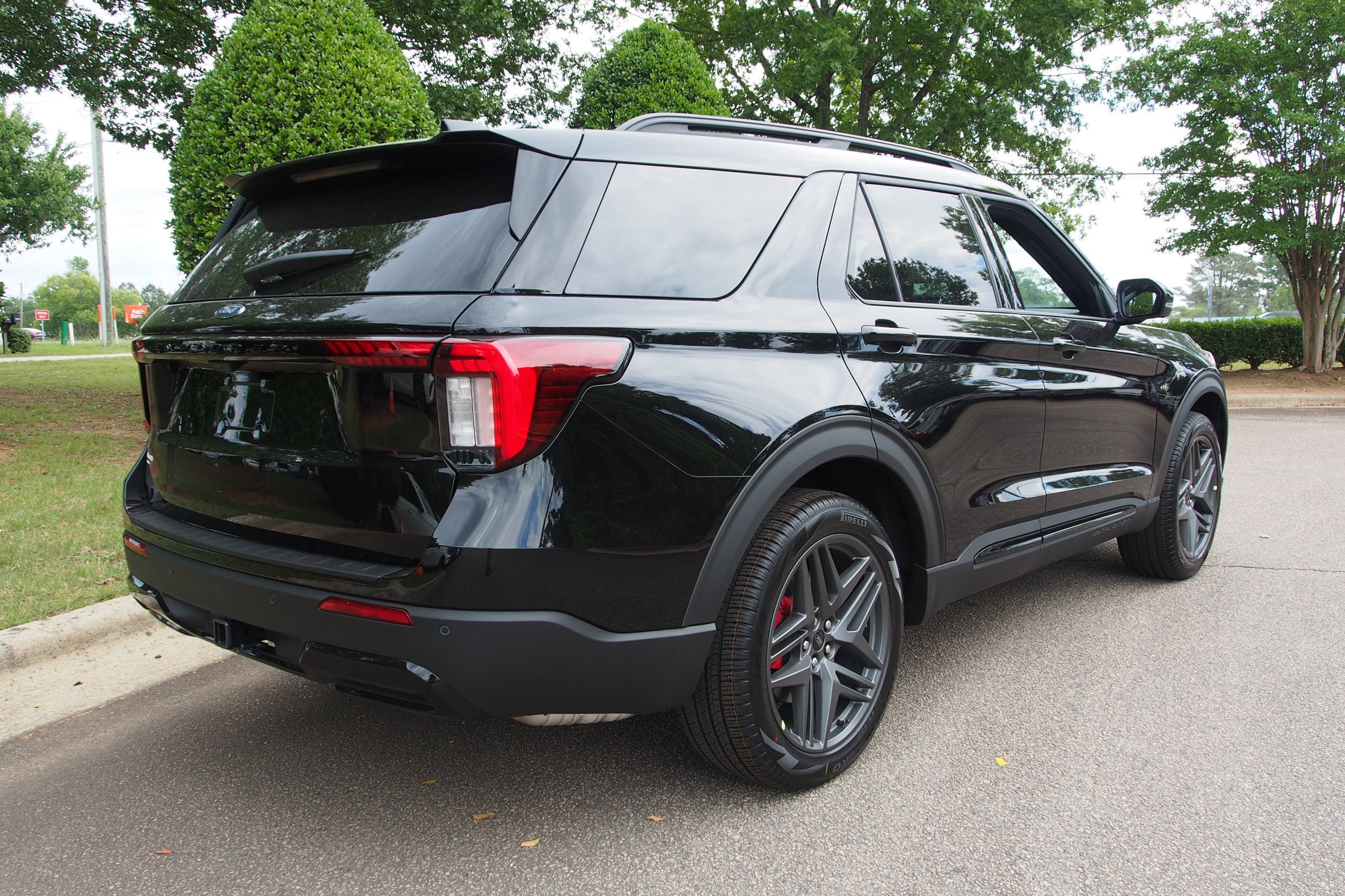 2026 Ford Explorer ST-Line - Crossroads Courtesy Demo