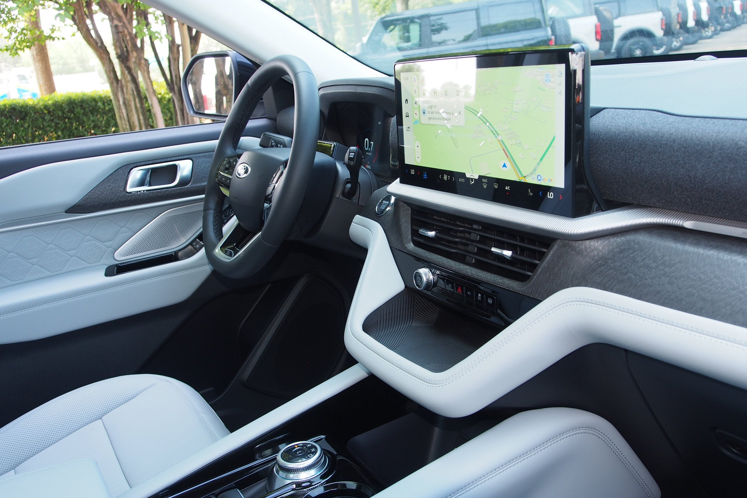 2026 Ford Explorer Platinum - Crossroads Courtesy Demo