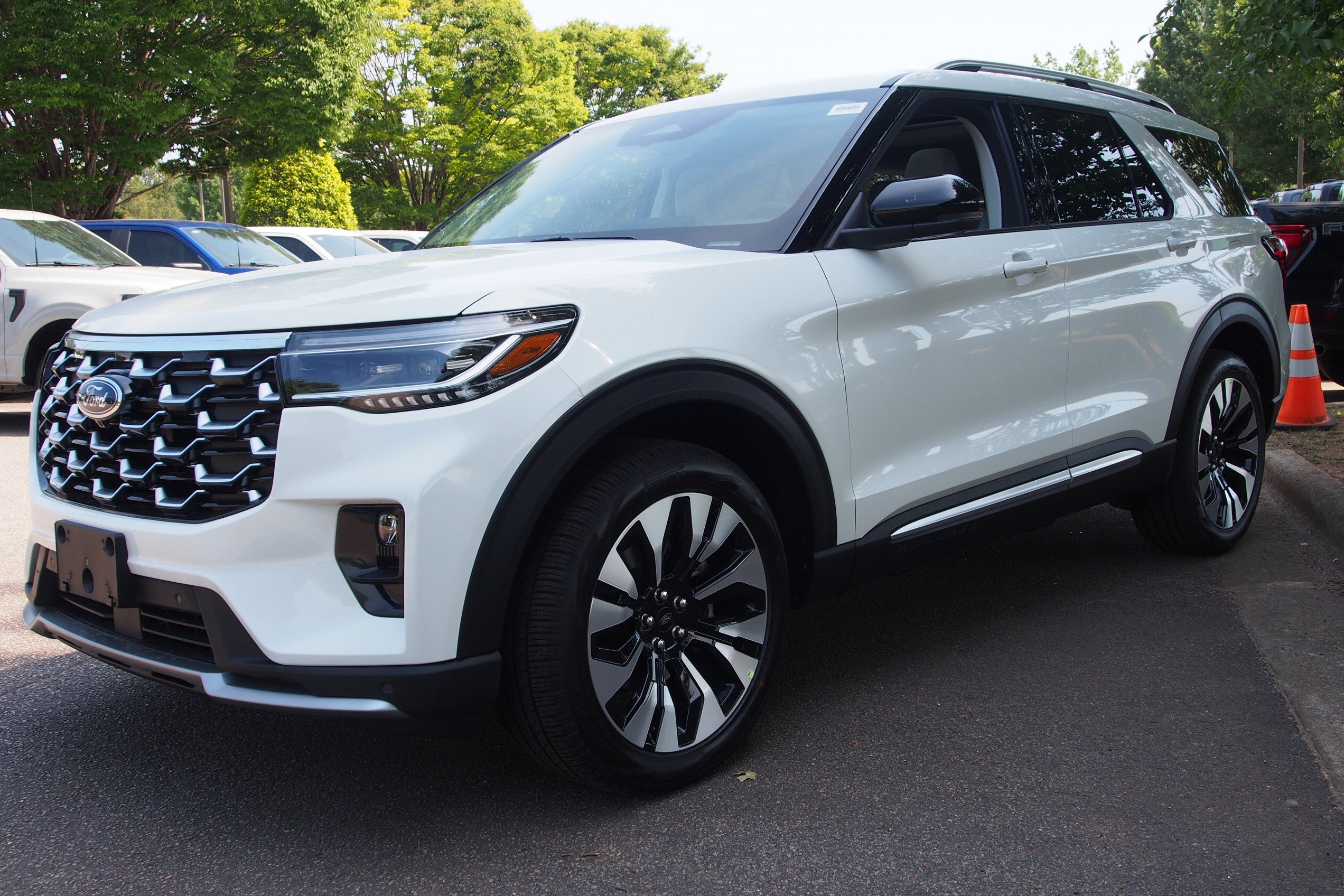 2026 Ford Explorer Platinum - Crossroads Courtesy Demo
