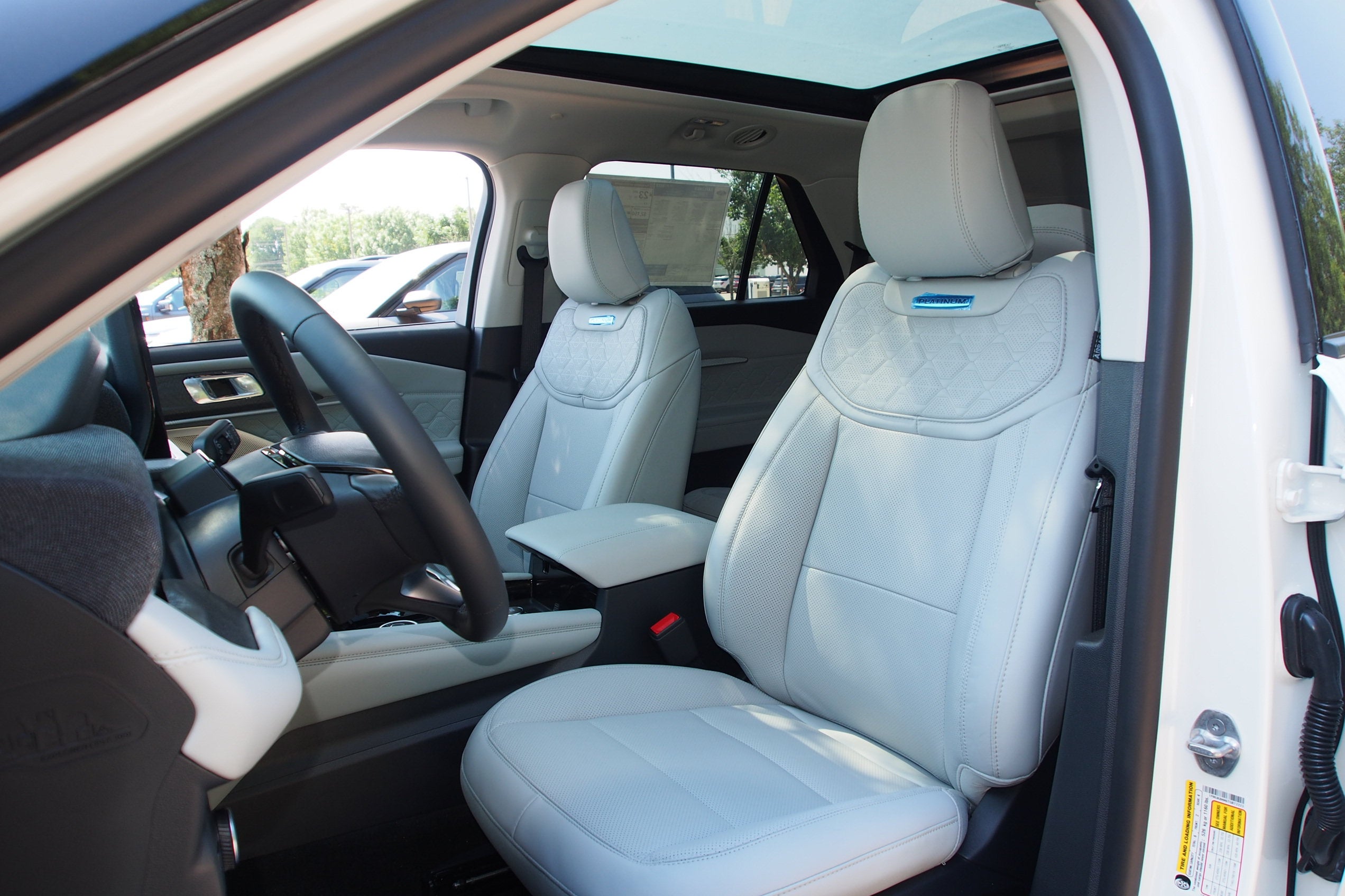 2026 Ford Explorer Platinum - Crossroads Courtesy Demo