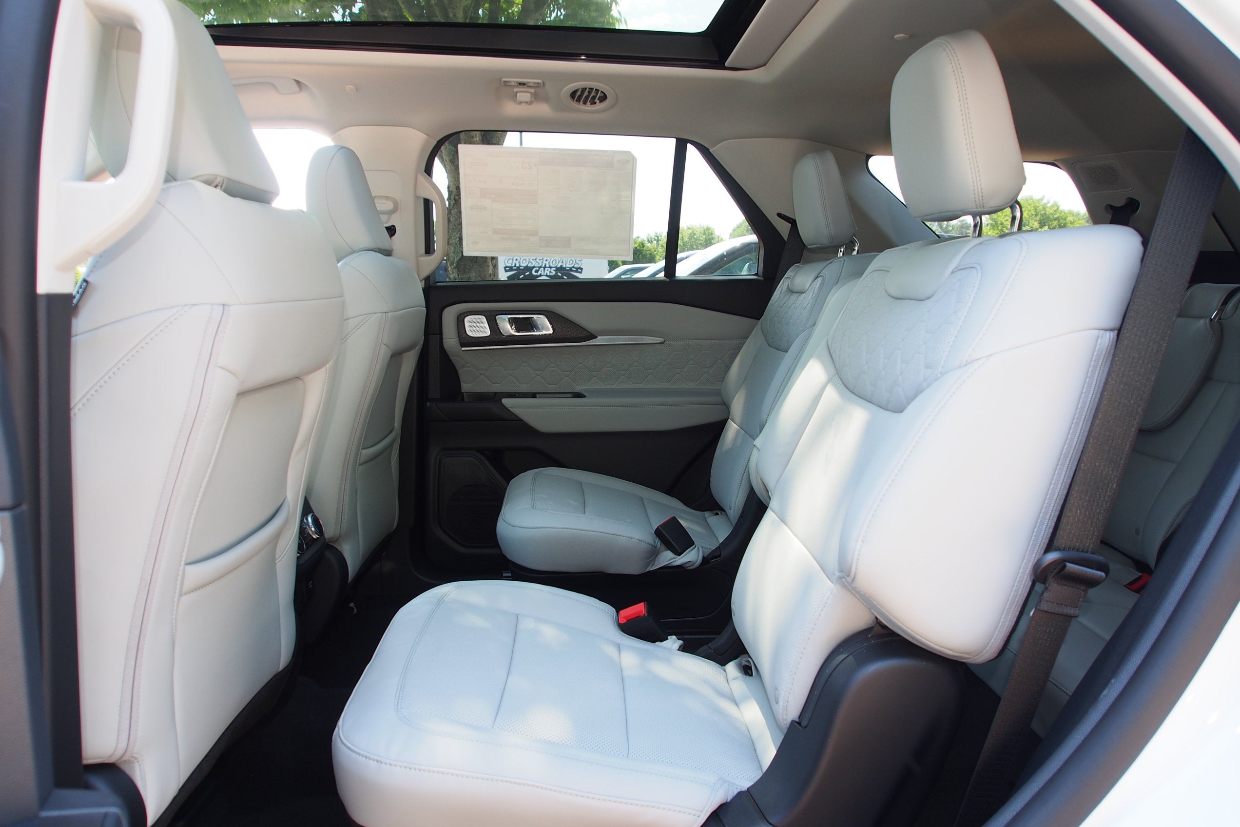 2026 Ford Explorer Platinum - Crossroads Courtesy Demo