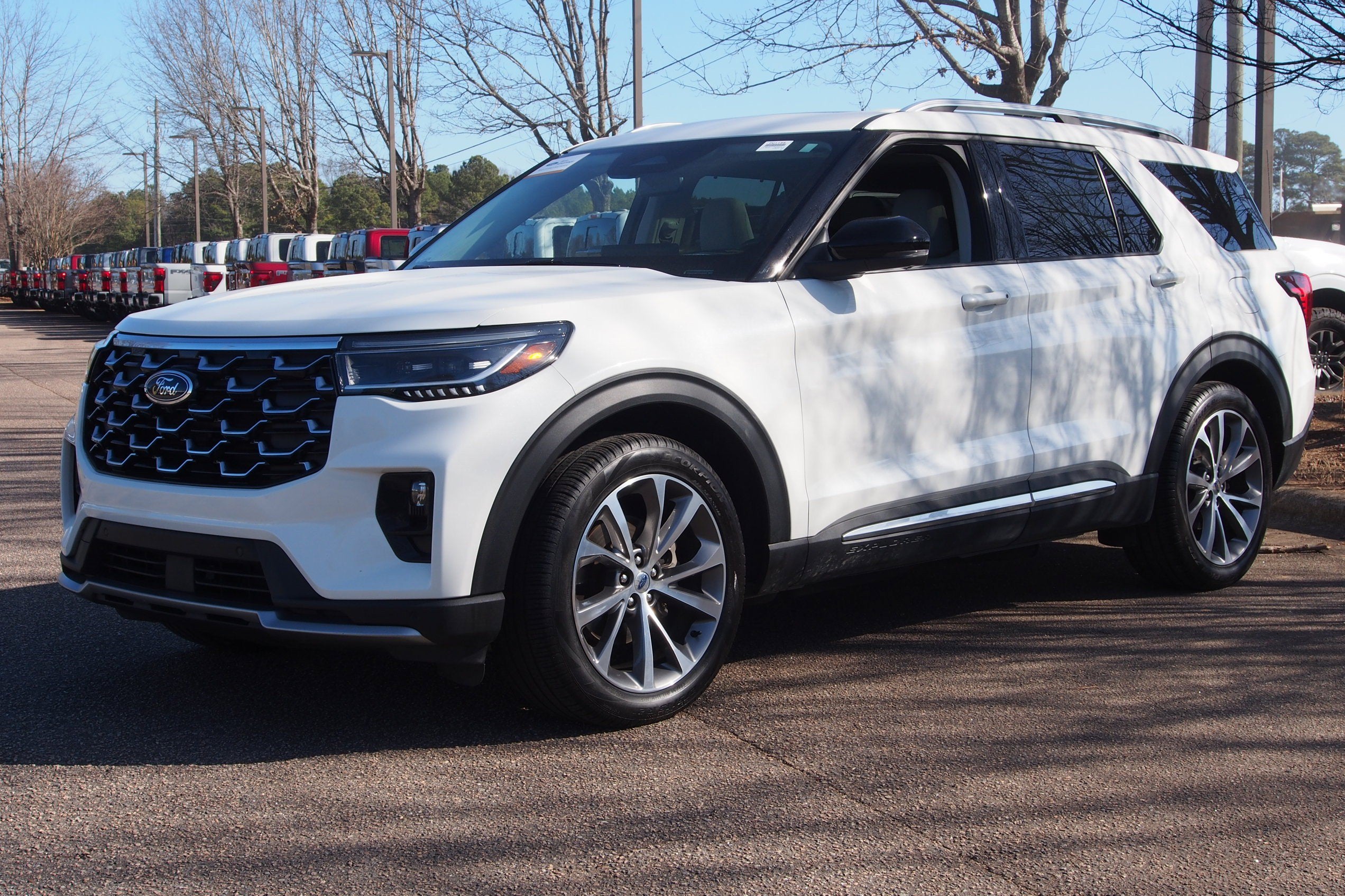 2025 Ford Explorer Platinum