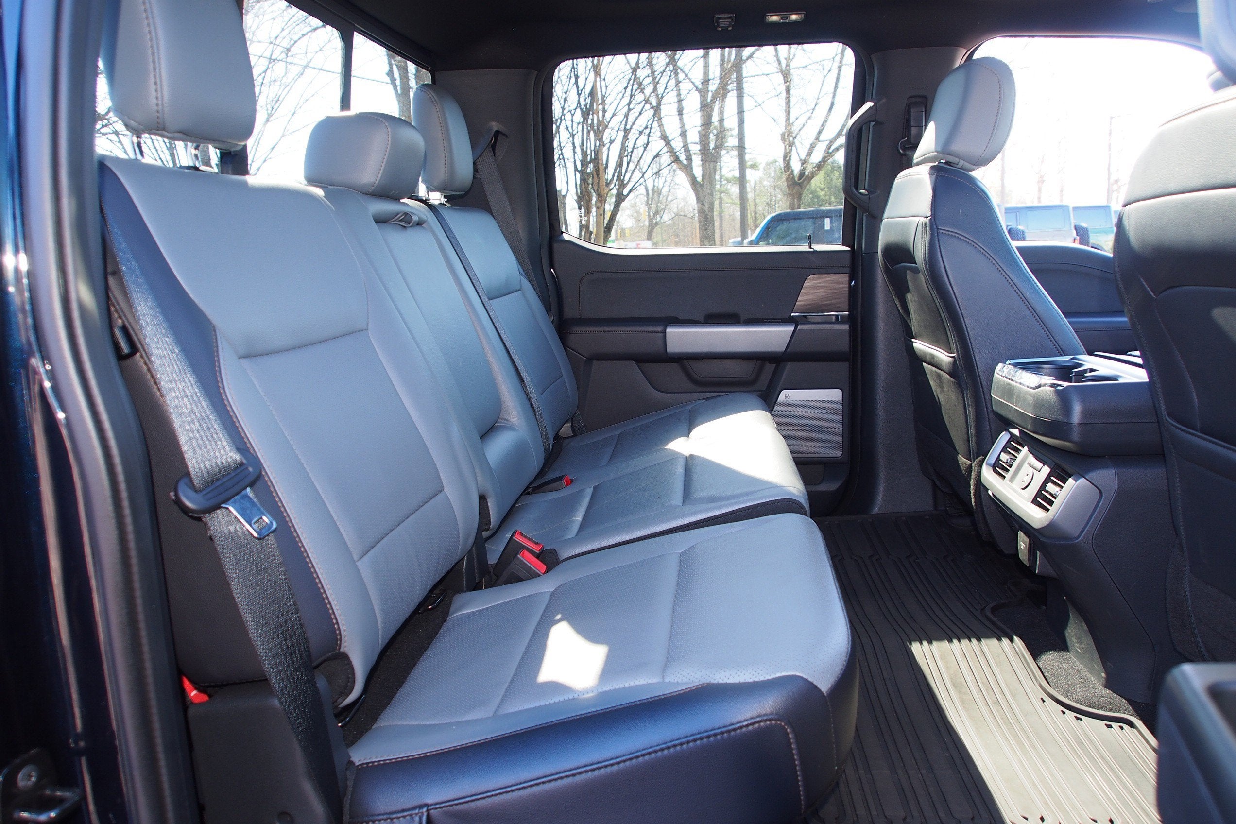 2025 Ford F-150 Lightning LARIAT