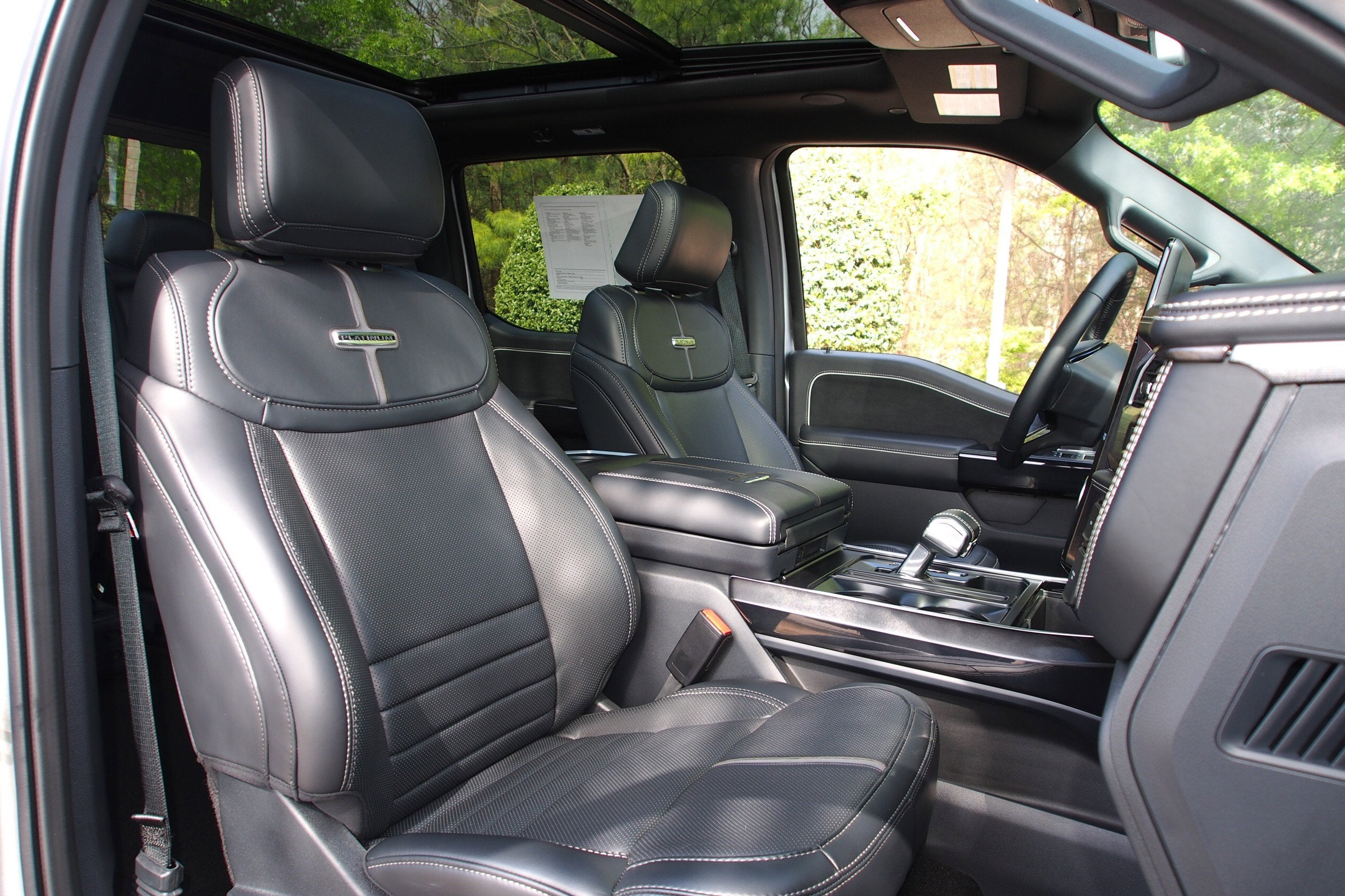 2025 Ford F-150 Lightning Platinum