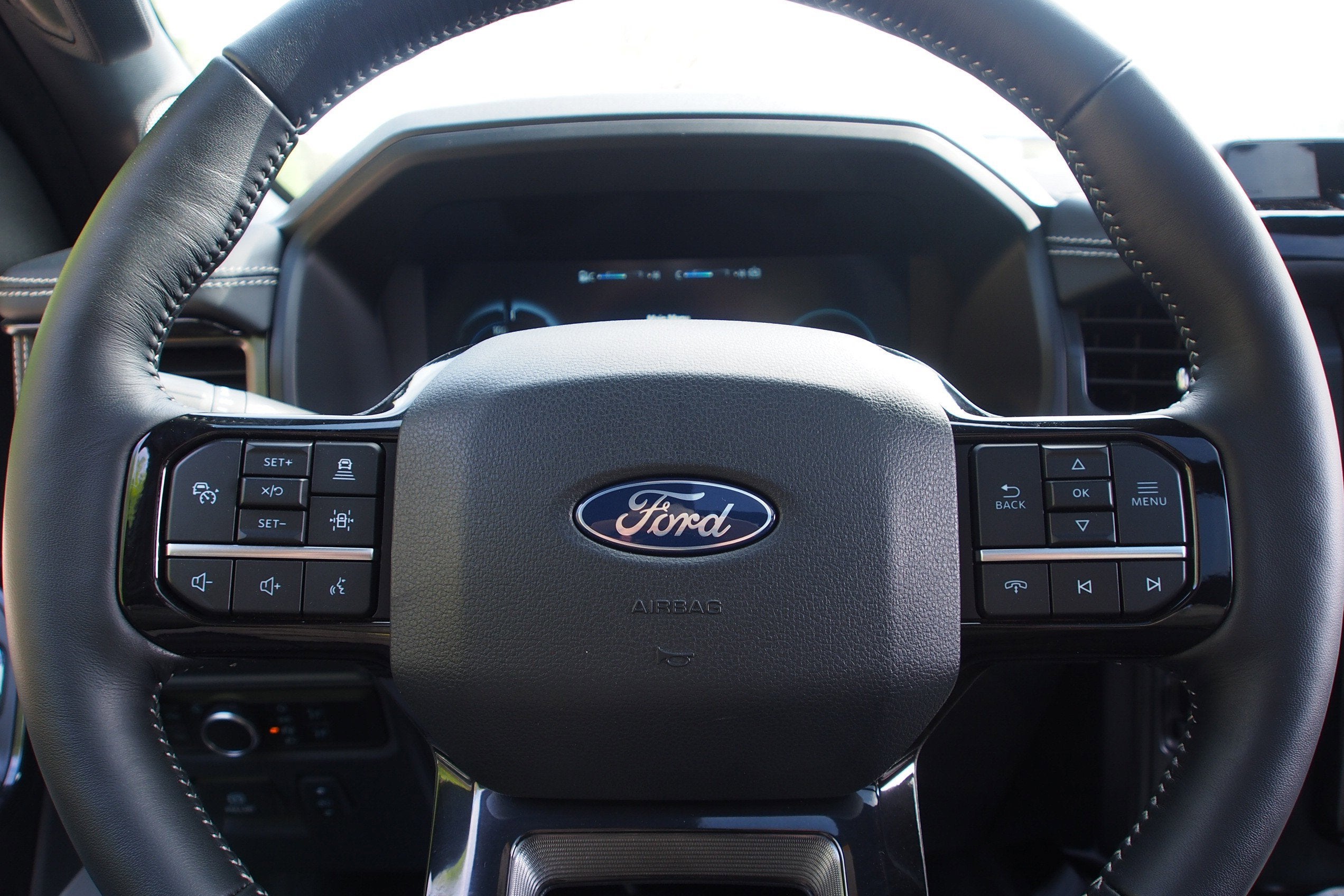 2025 Ford F-150 Lightning Platinum