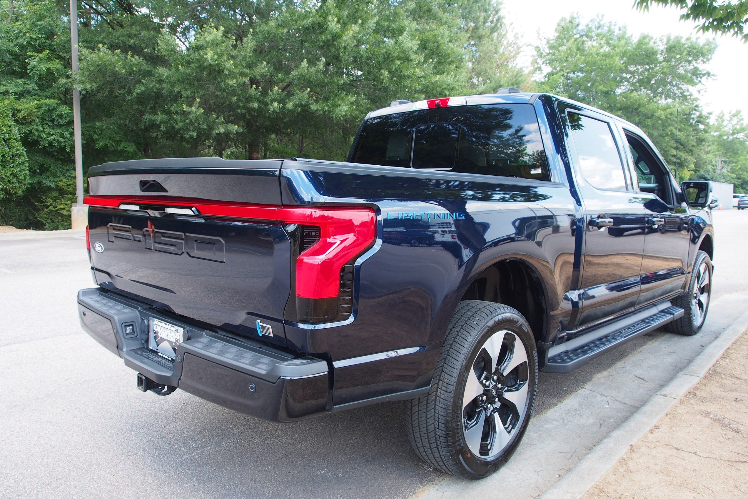 2025 Ford F-150 Lightning Platinum
