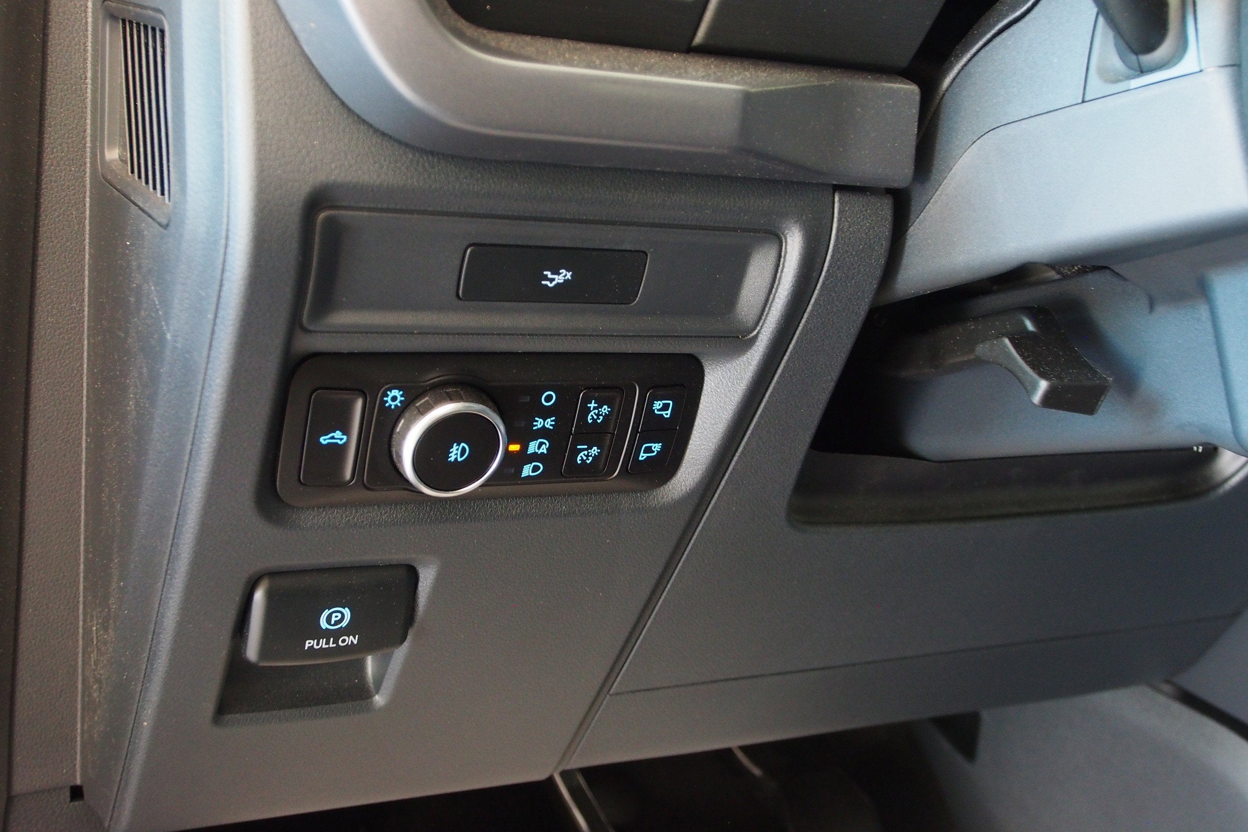 2026 Ford F-150 XLT - Crossroads Courtesy Demo