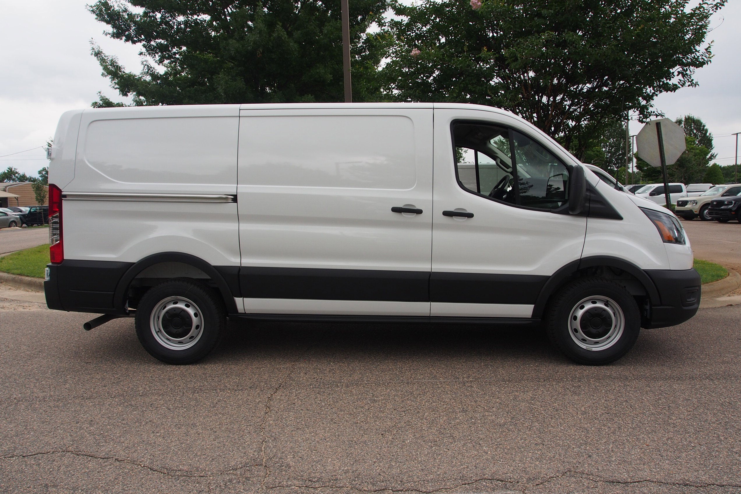 2025 Ford Transit Cargo Van Base