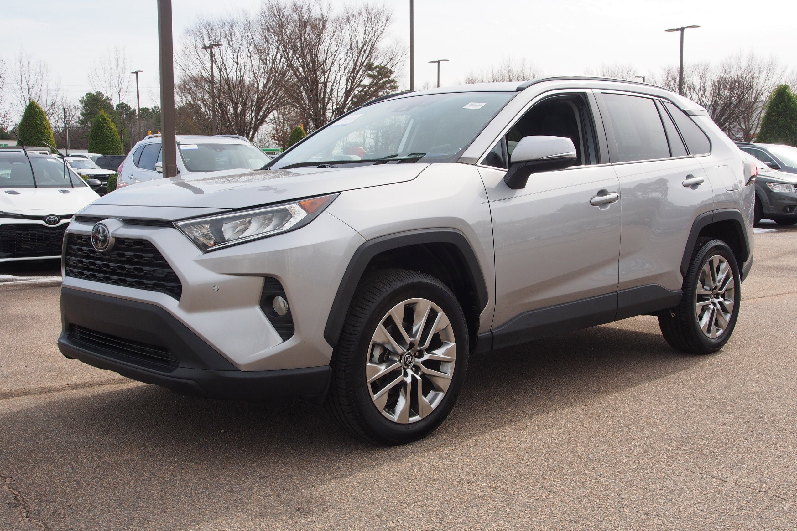 2019 Toyota RAV4 XLE Premium