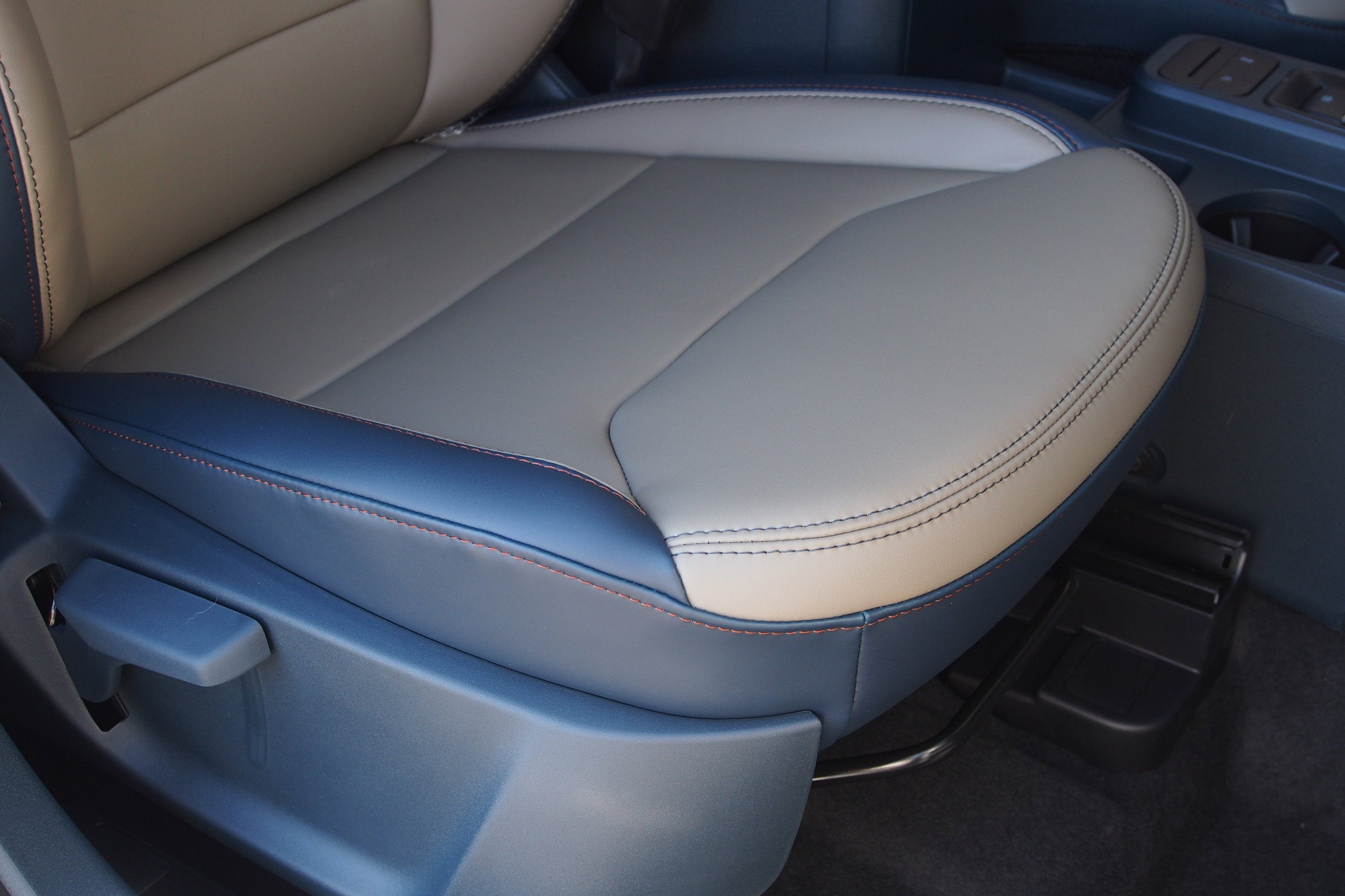 2026 Ford Maverick LARIAT - Crossroads Courtesy Demo