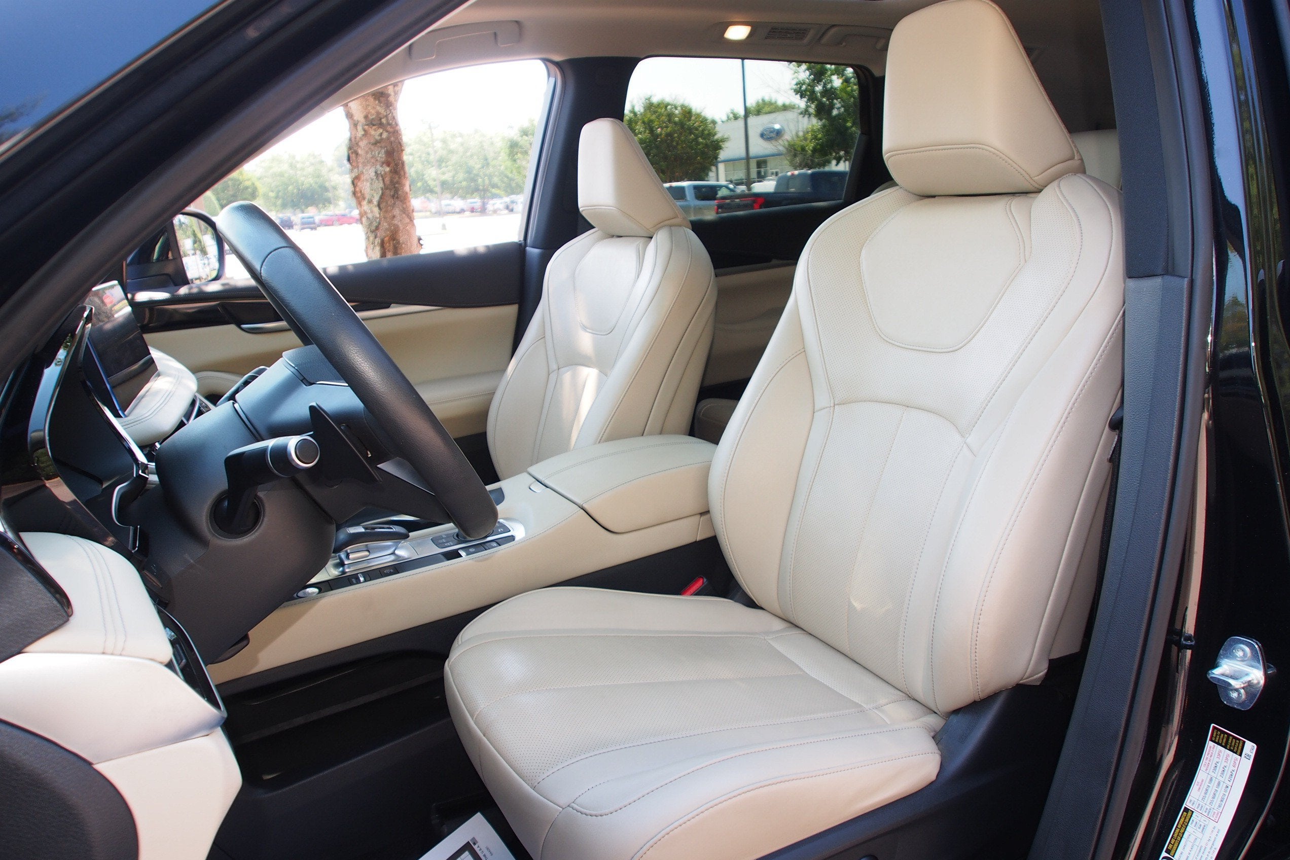 2024 INFINITI QX60 PURE