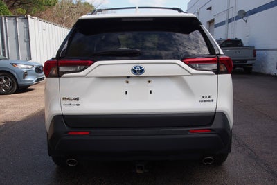 2022 Toyota RAV4 Hybrid XLE